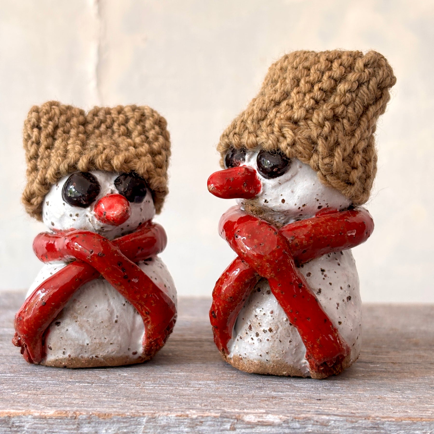 Ceramic Snowman with light-brown hand-knitted hat (26-13)