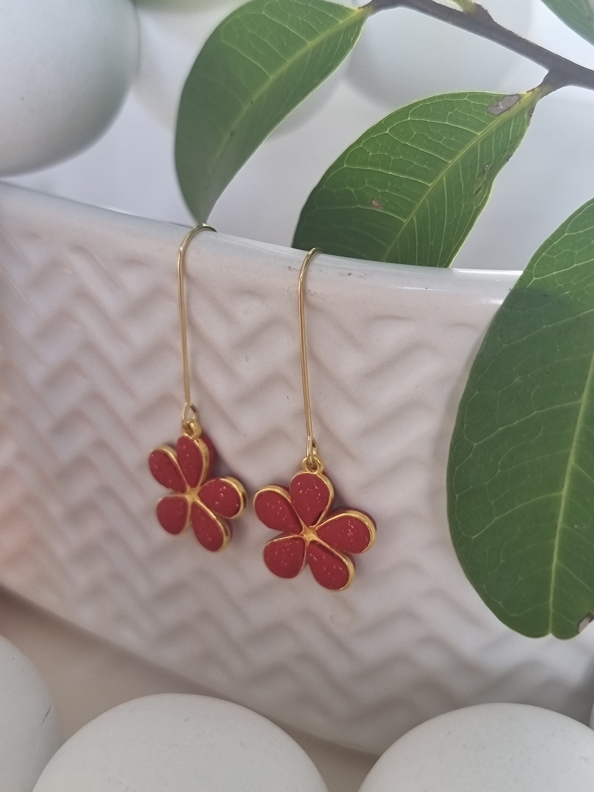 Christmas Daisy - Red and Gold earrings