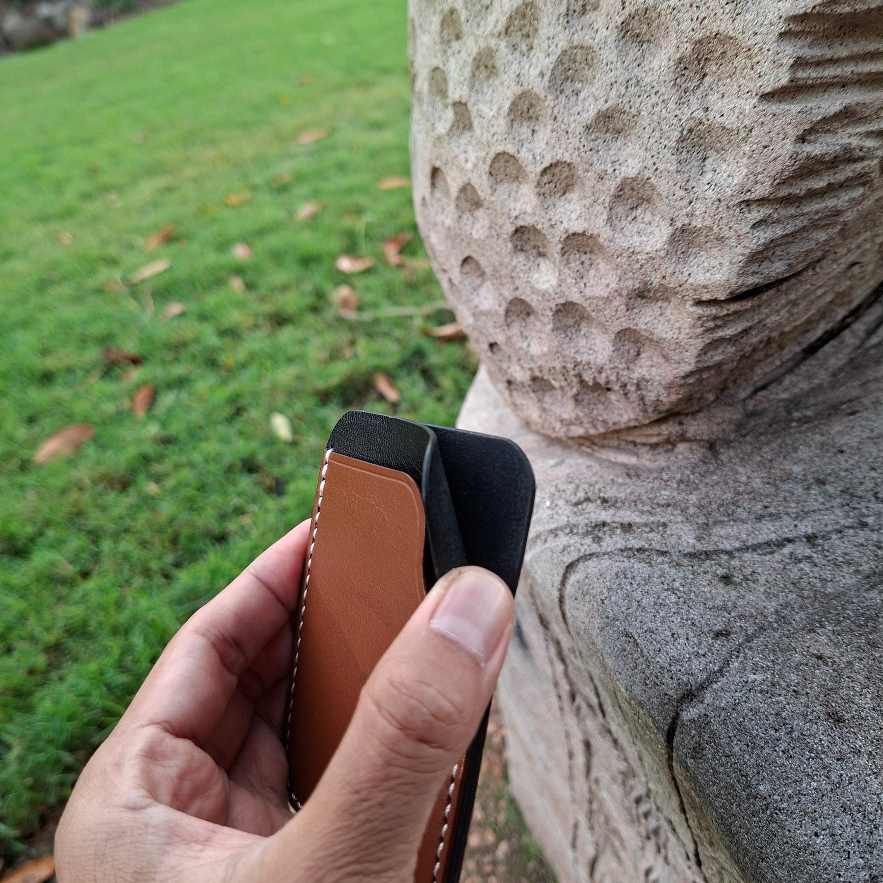 Three-Pocket Cardholder - Whisky/Black with White Thread