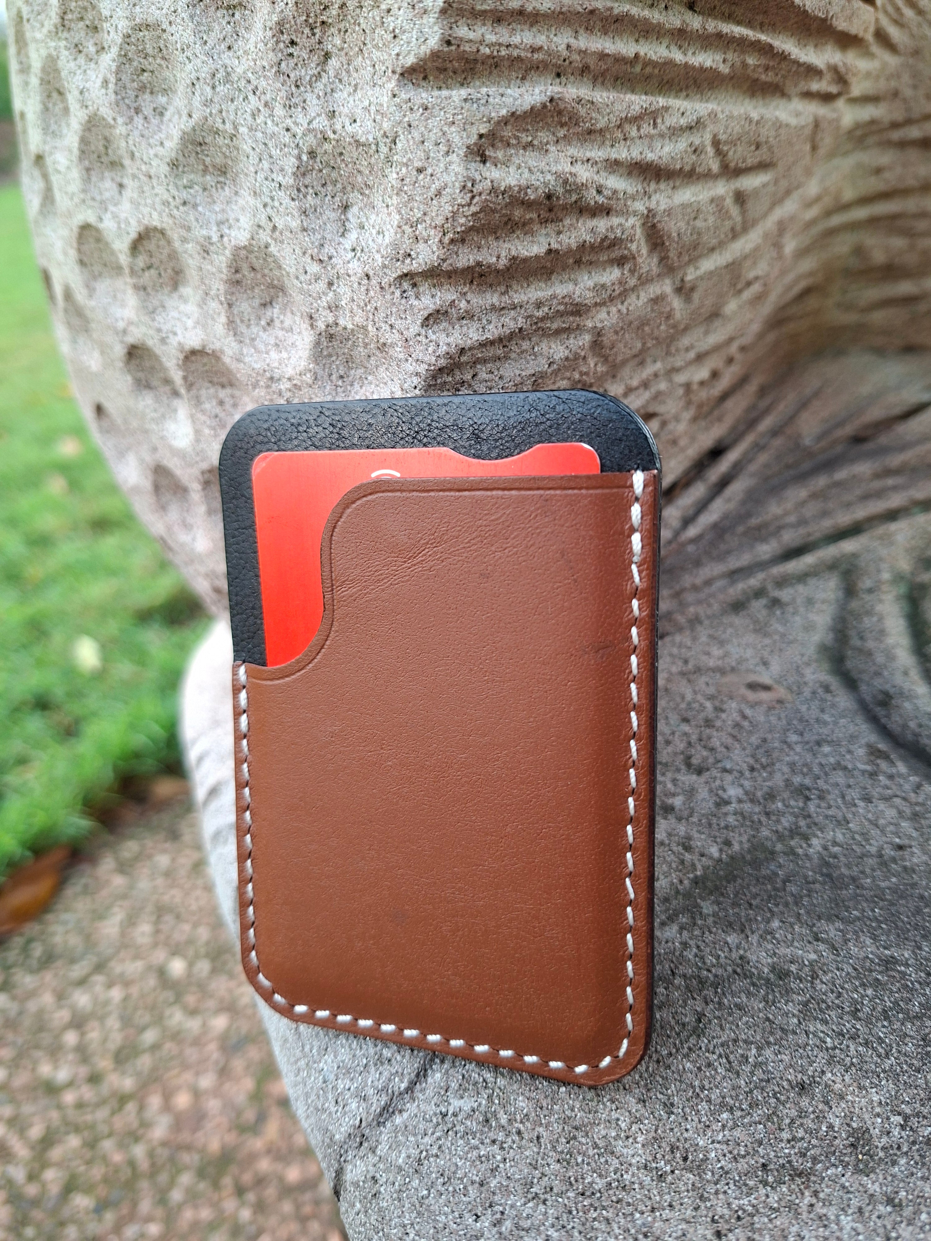 Three-Pocket Cardholder - Whisky/Black with White Thread
