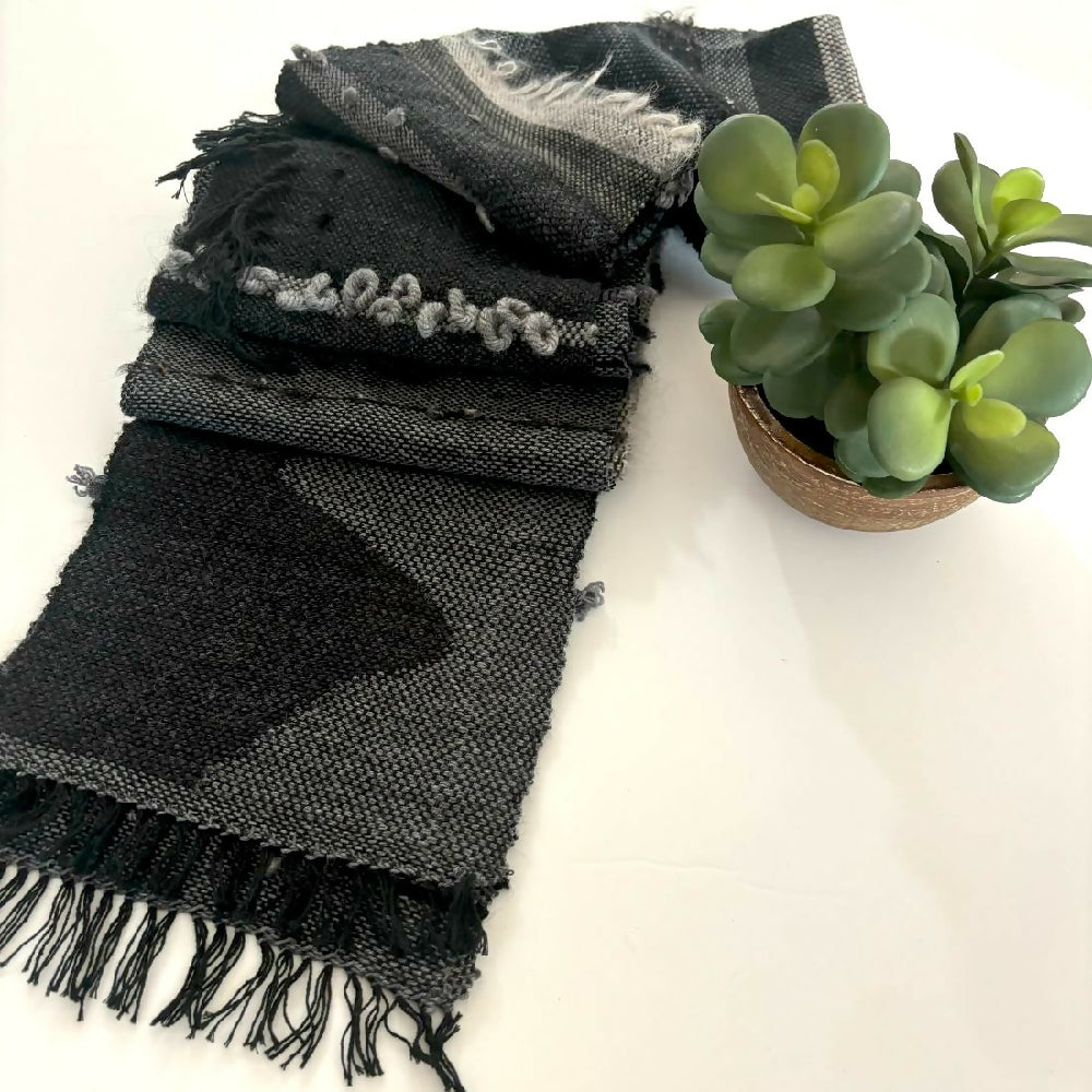 CJones_scarf_black_Oct2024