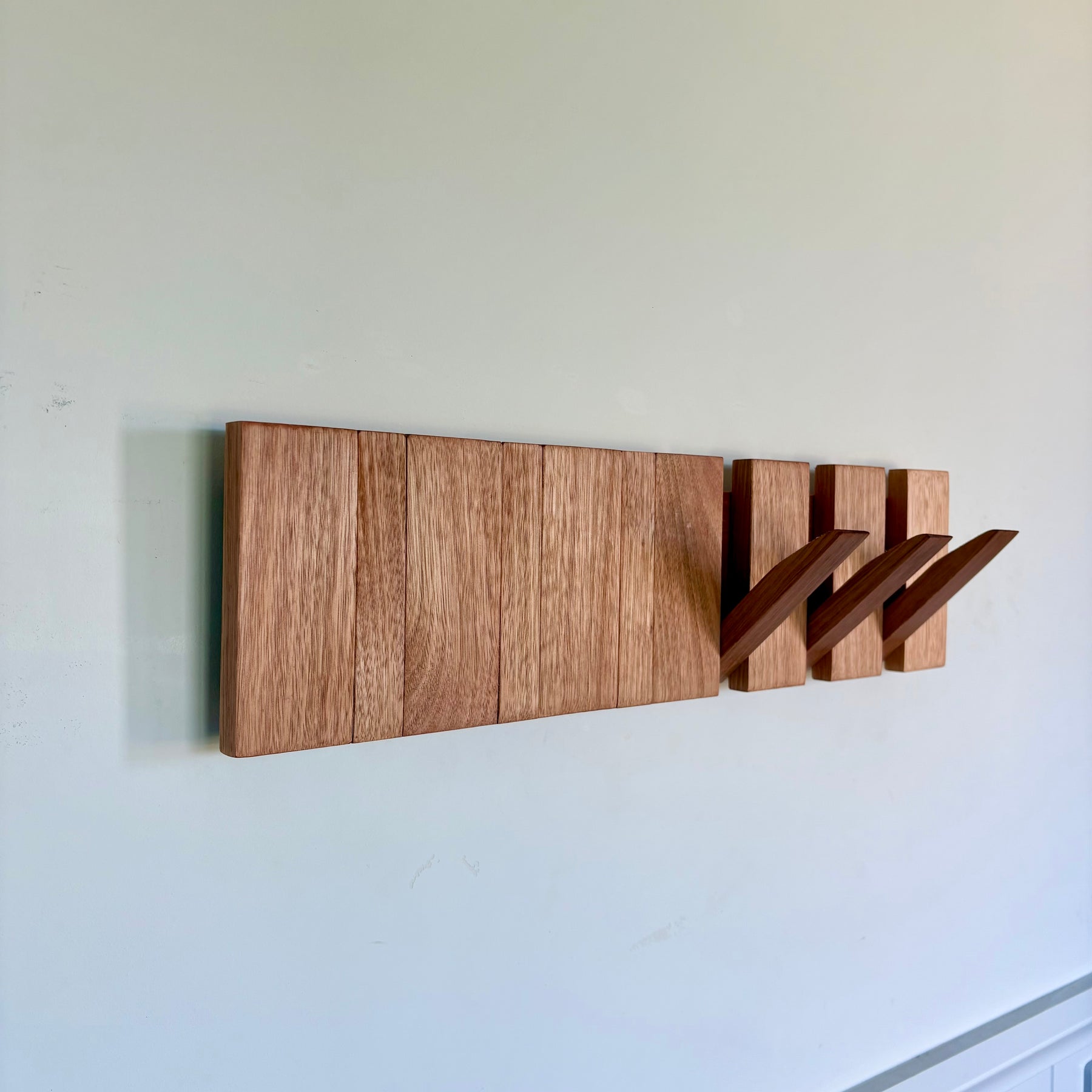 No.4 Tasmanian oak Horizon line coatrack