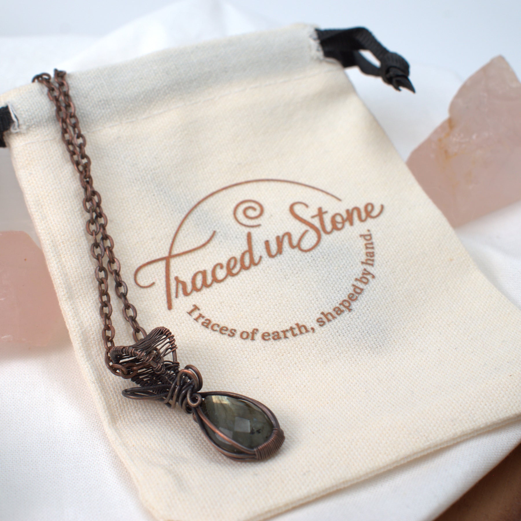 Velvet Glow – Golden Labradorite Copper Wrapped Keepsake Pendant
