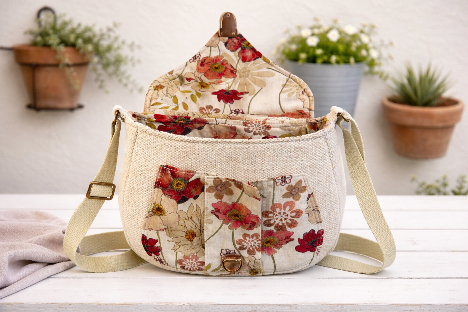 Sweetheart Crossbody Handbag