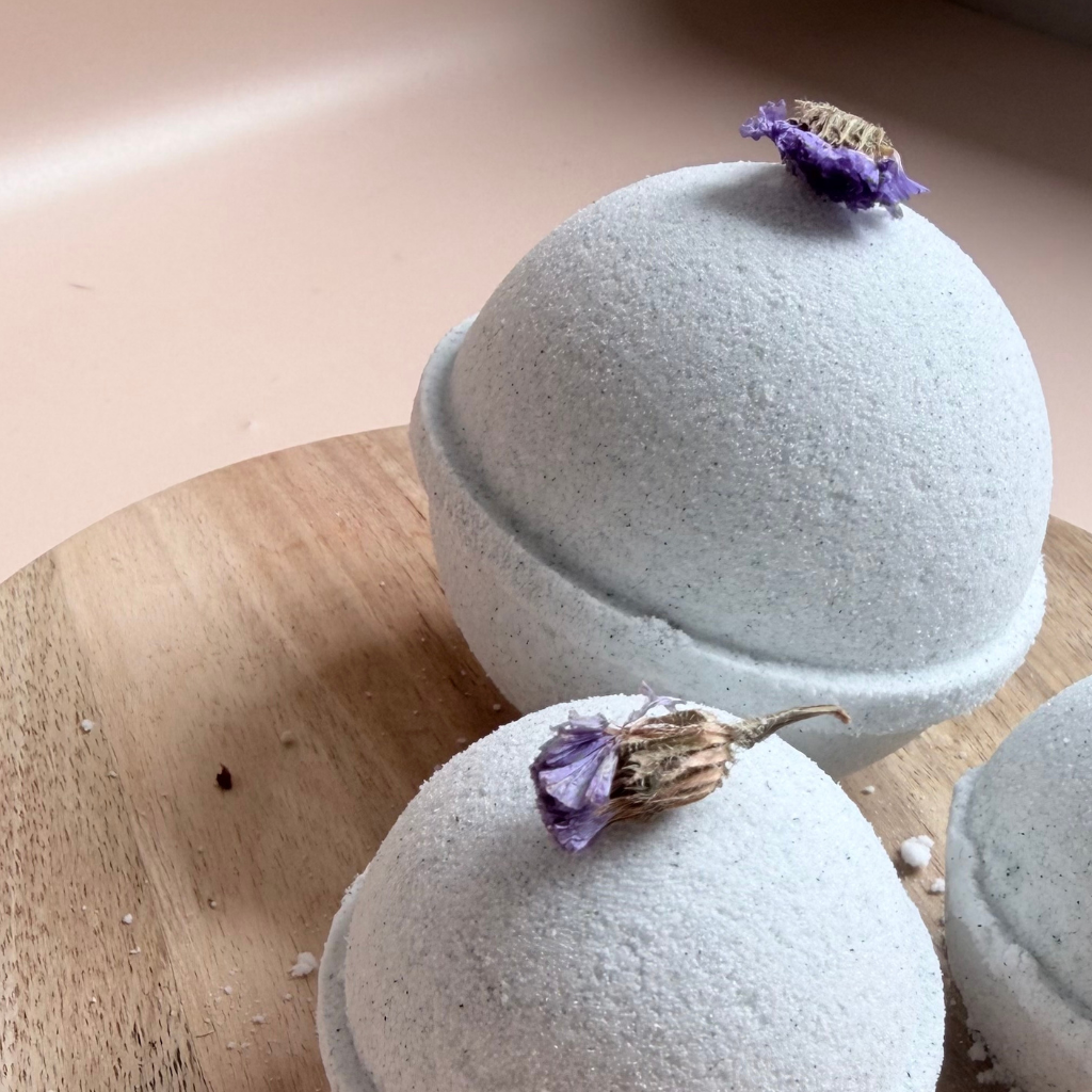 Moon Stillness Bath Bomb | Lavender & Ylang Ylang — 6.4cm