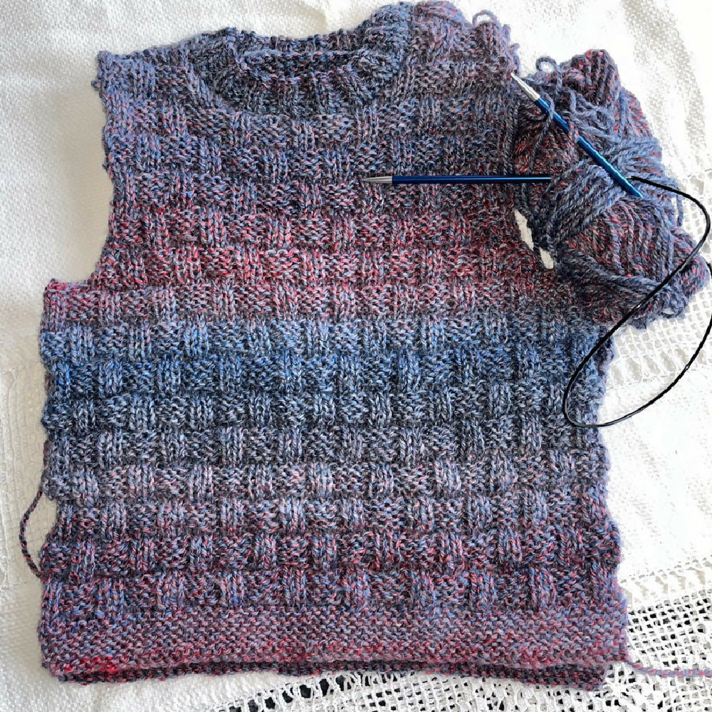 Basket weave hand knit unisex jumper, size 1. Free post