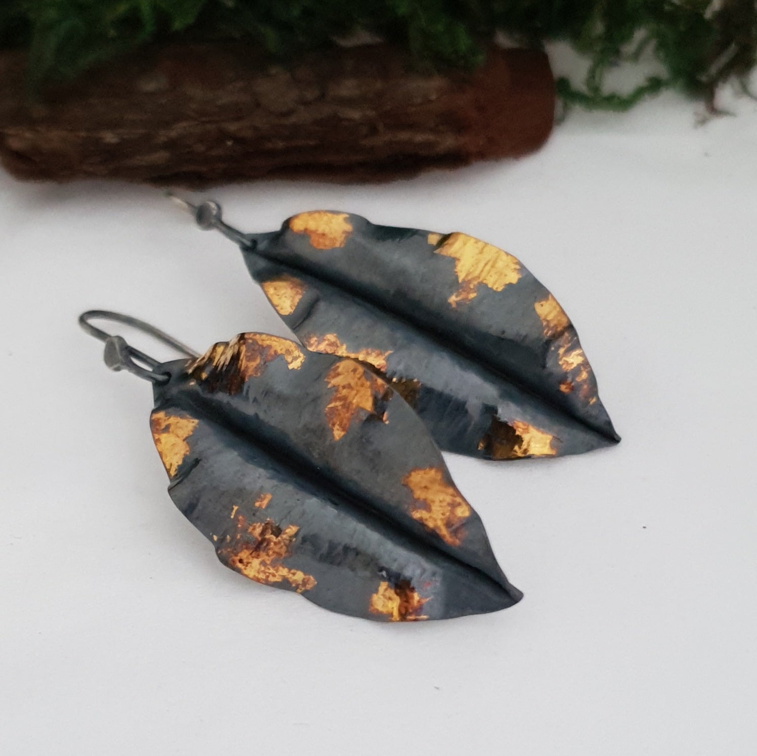 Gold & black leaves earrings