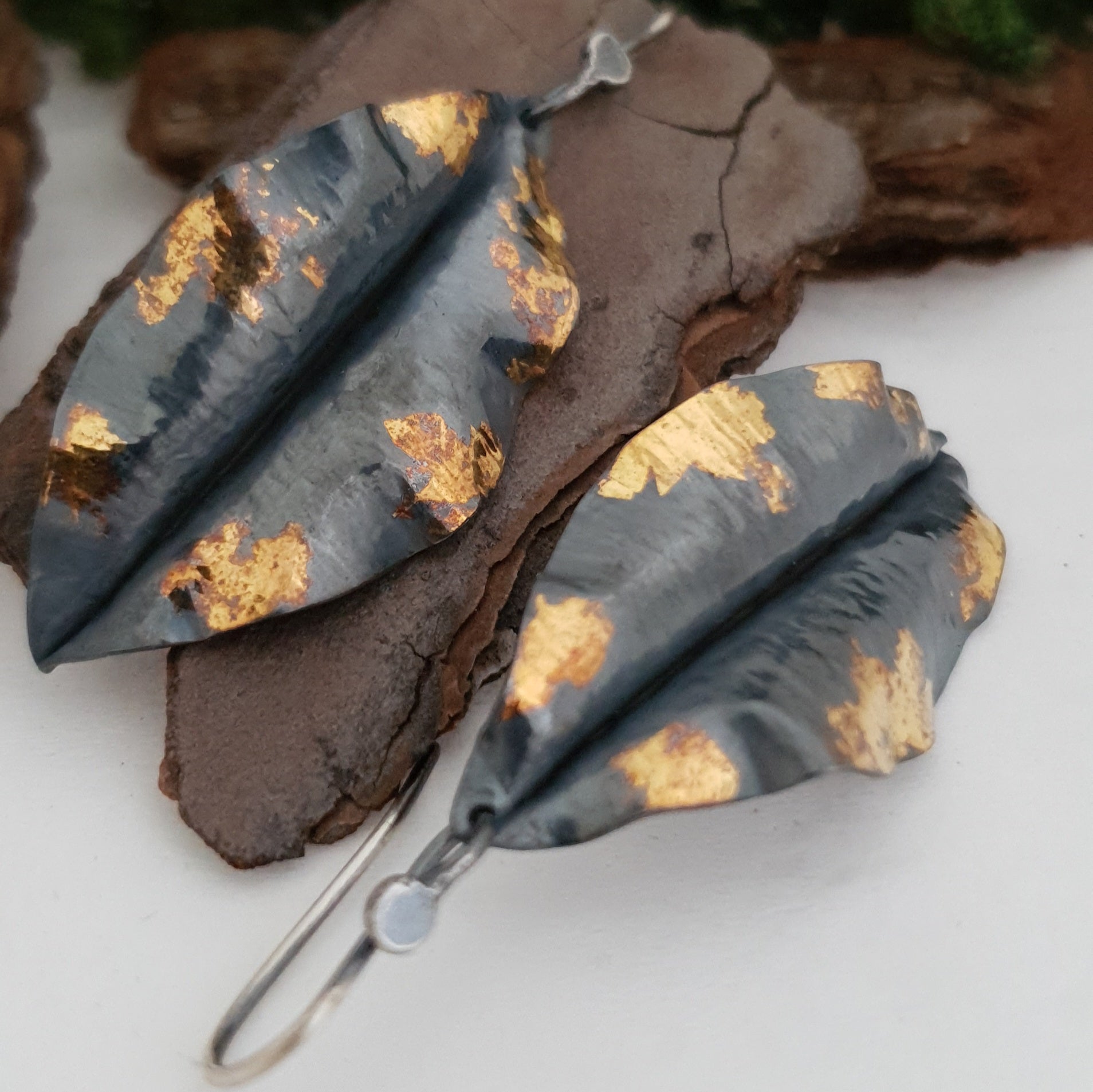 Gold & black leaves earrings