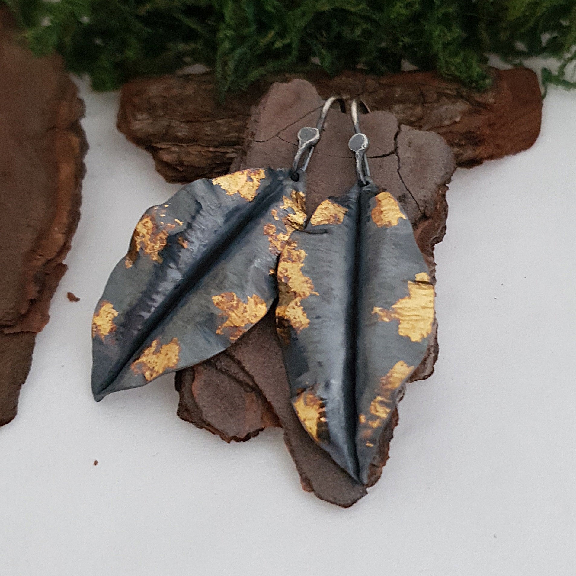 Gold & black leaves earrings