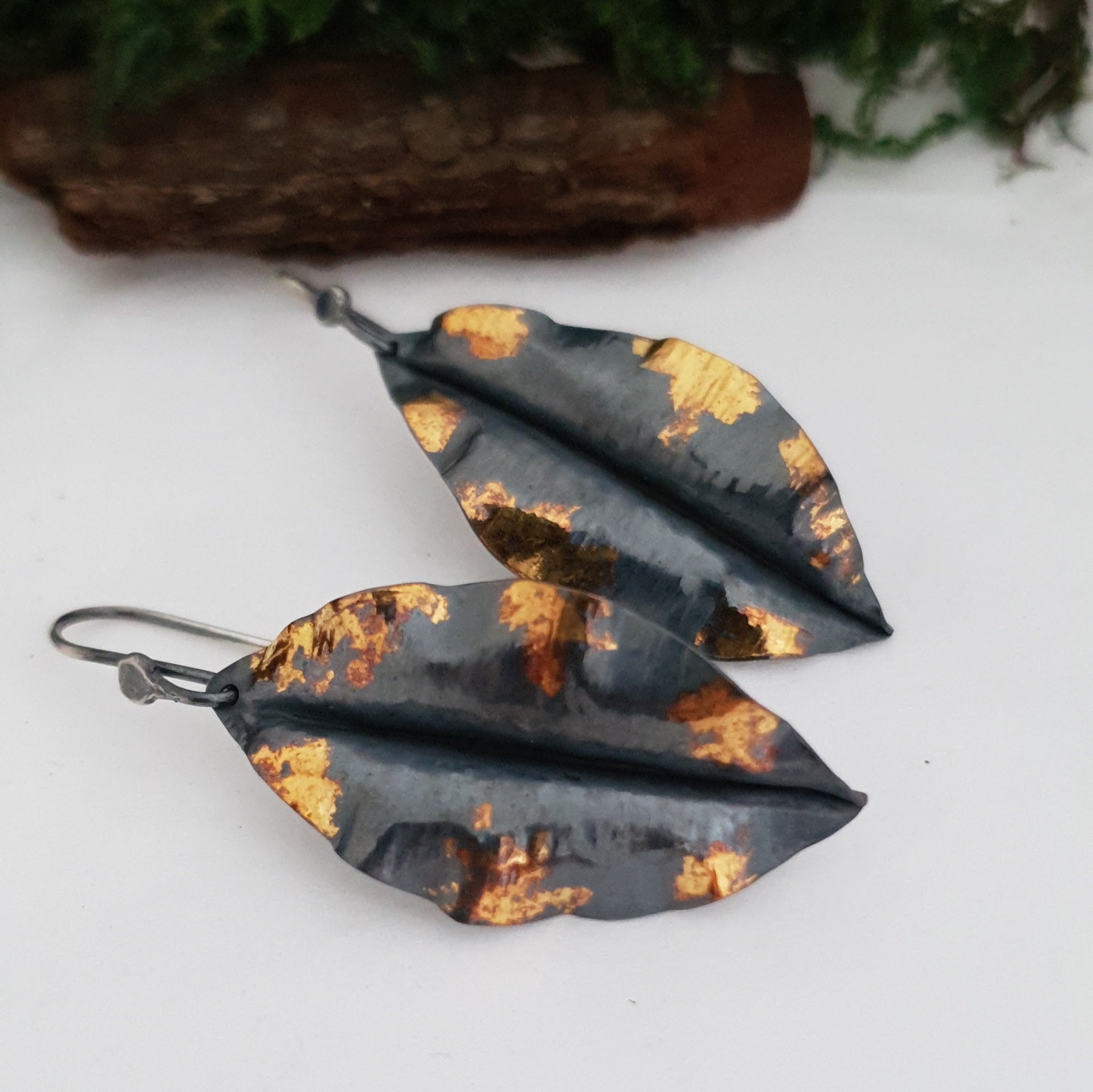 Gold & black leaves earrings