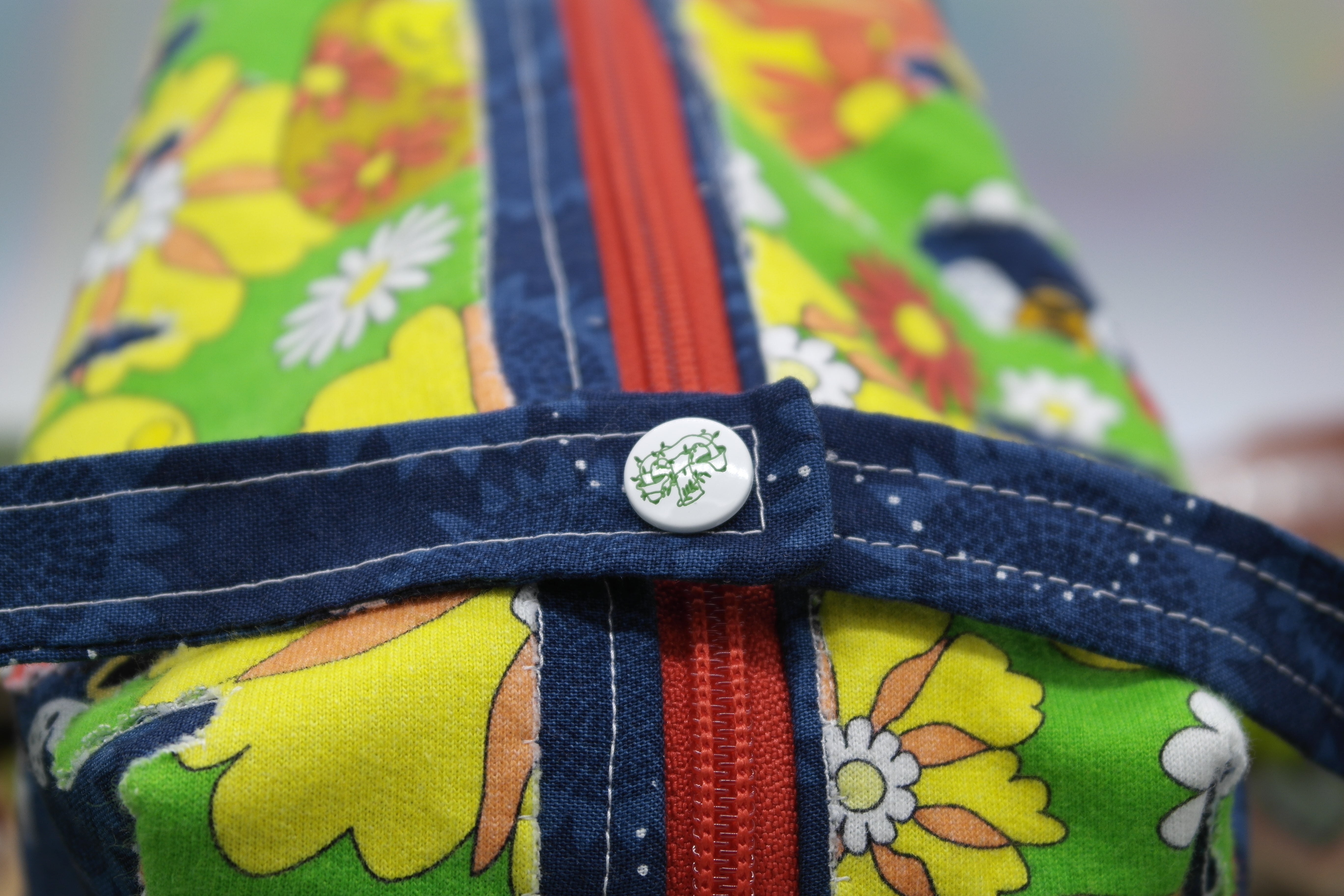 "The Drip" Baby Pod - Honey bees