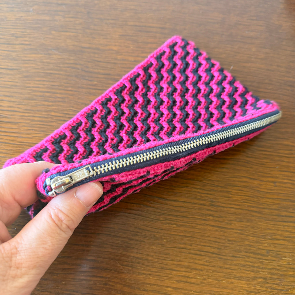 Crochet zipper pouch
