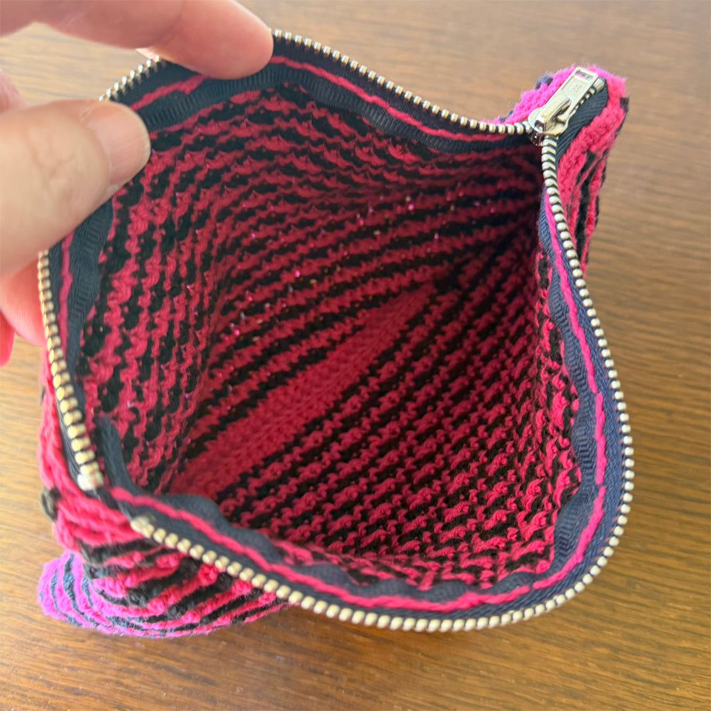 Crochet zipper pouch