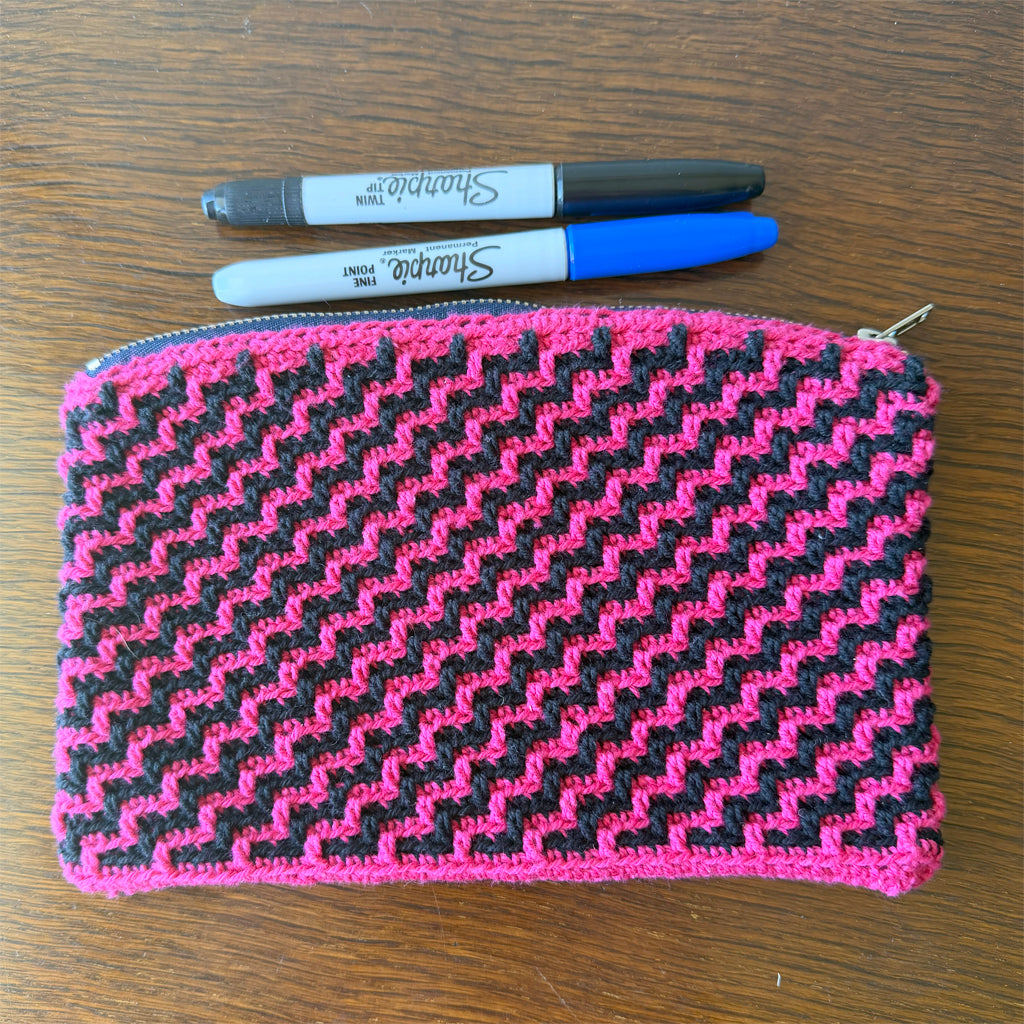 Crochet zipper pouch