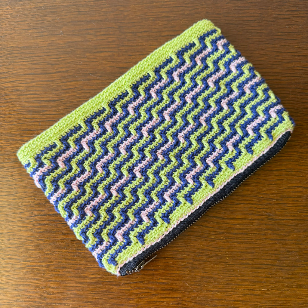 Crochet zipper pouch