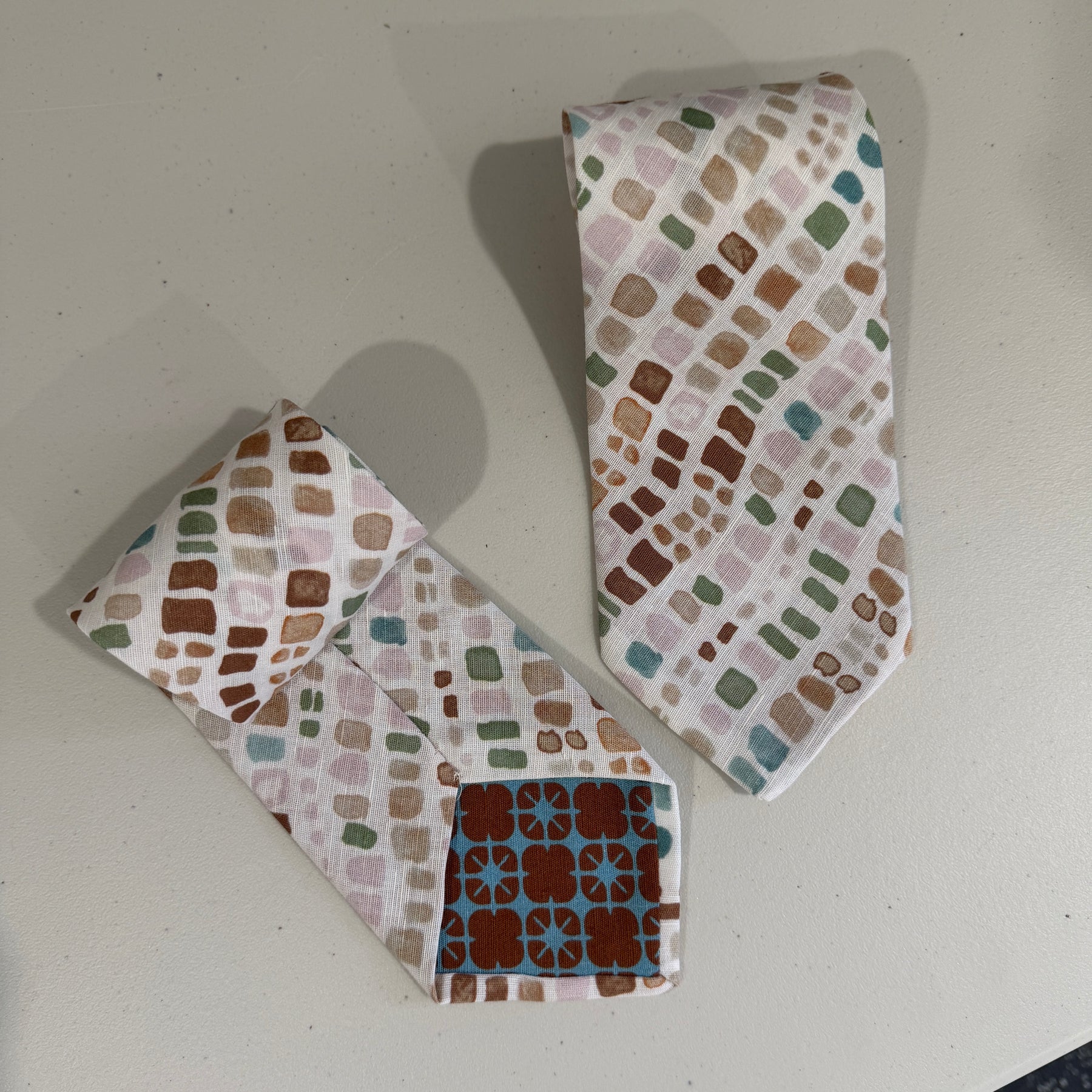 Neck Tie - Rocks