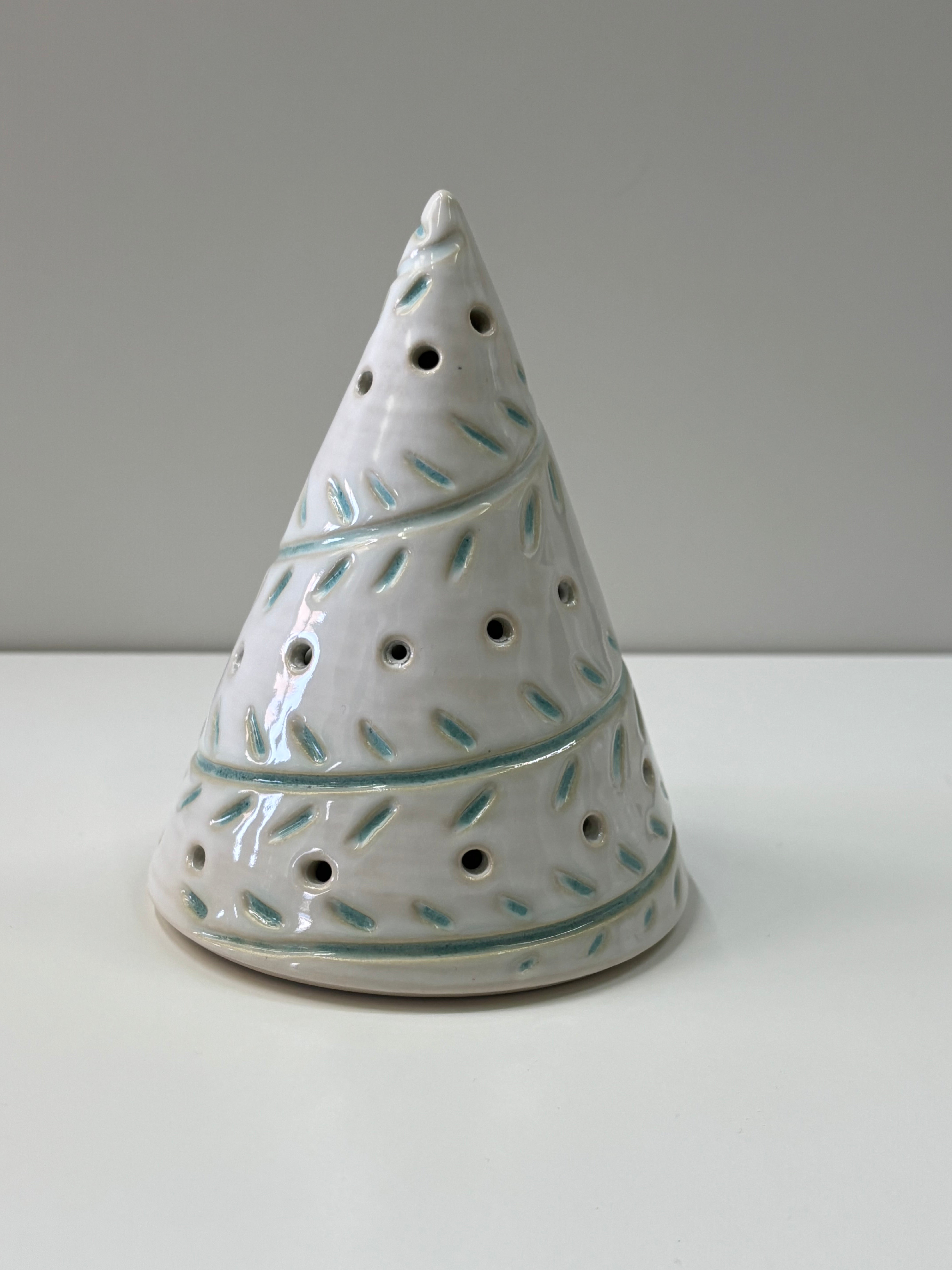 Ceramic Christmas Tree Luminaries Lantern