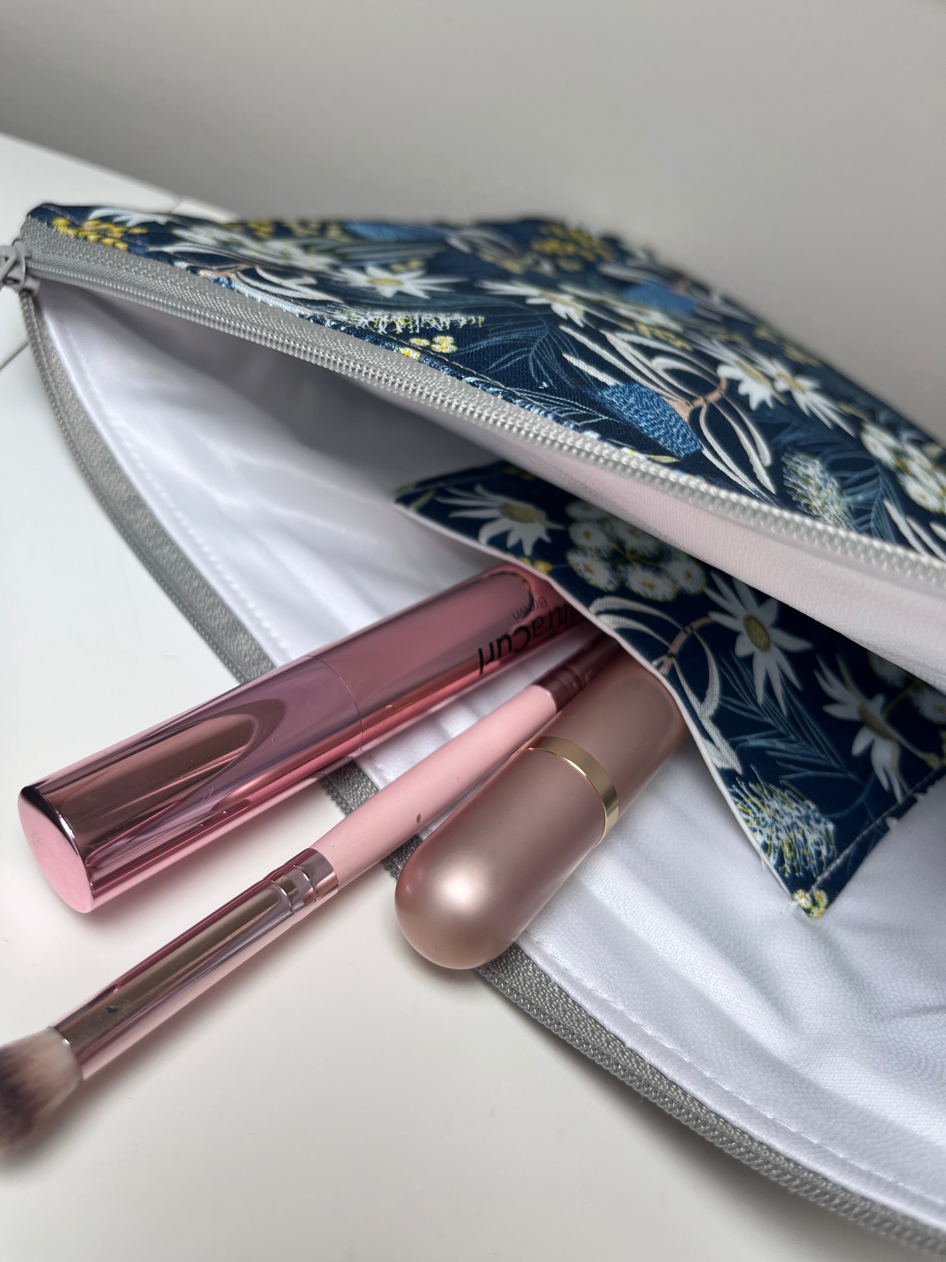 Blue Australian flowers toiletries bag