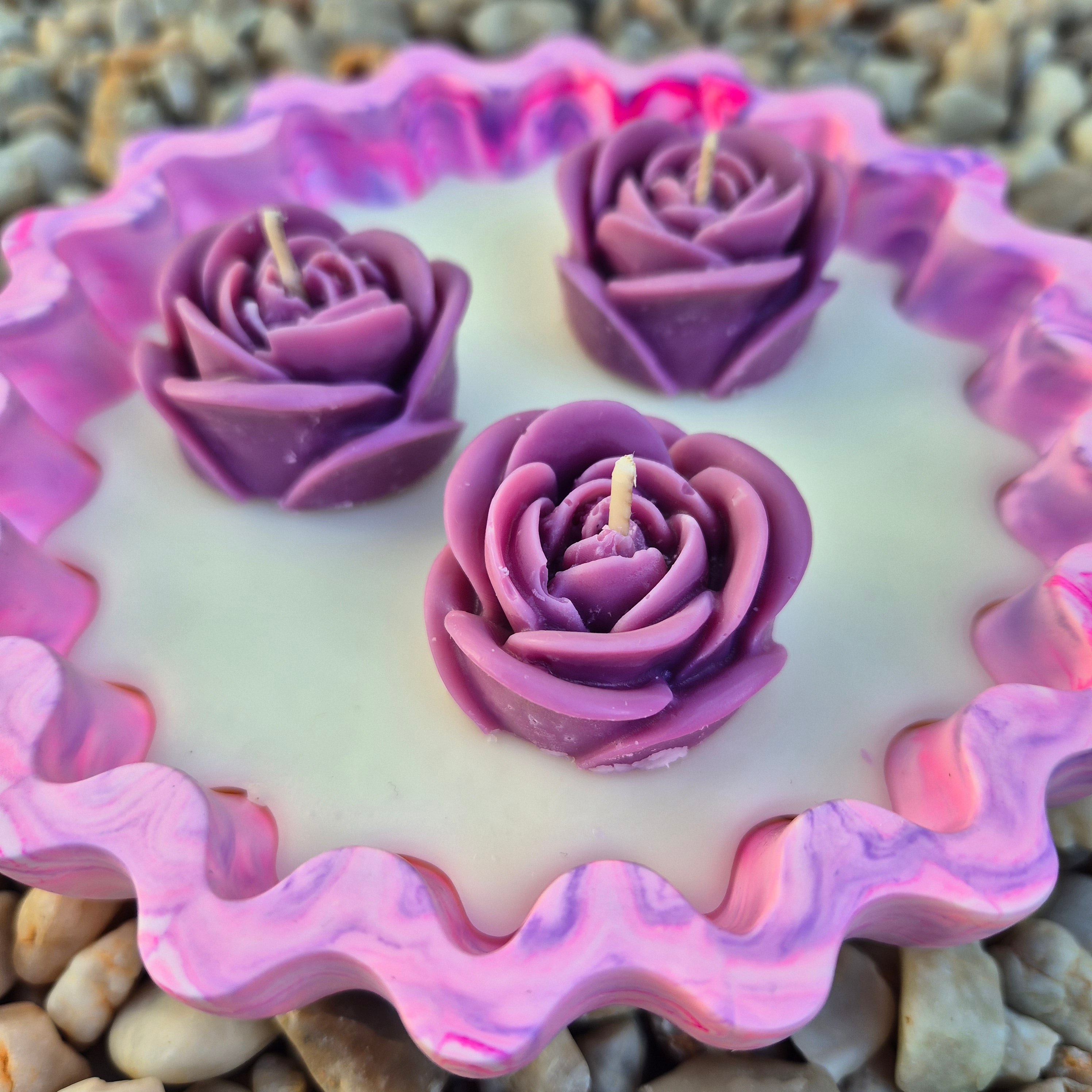 Pink Eco-concrete rose bowl with rose fragranced soy wax