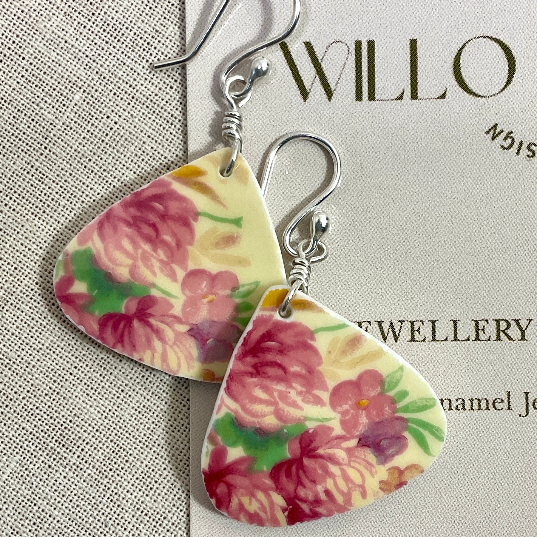 Vintage tea cup earrings. Handmade