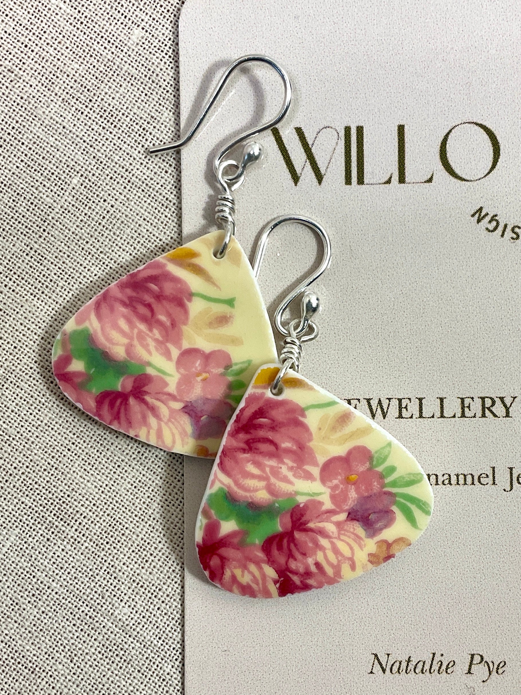Vintage tea cup earrings. Handmade