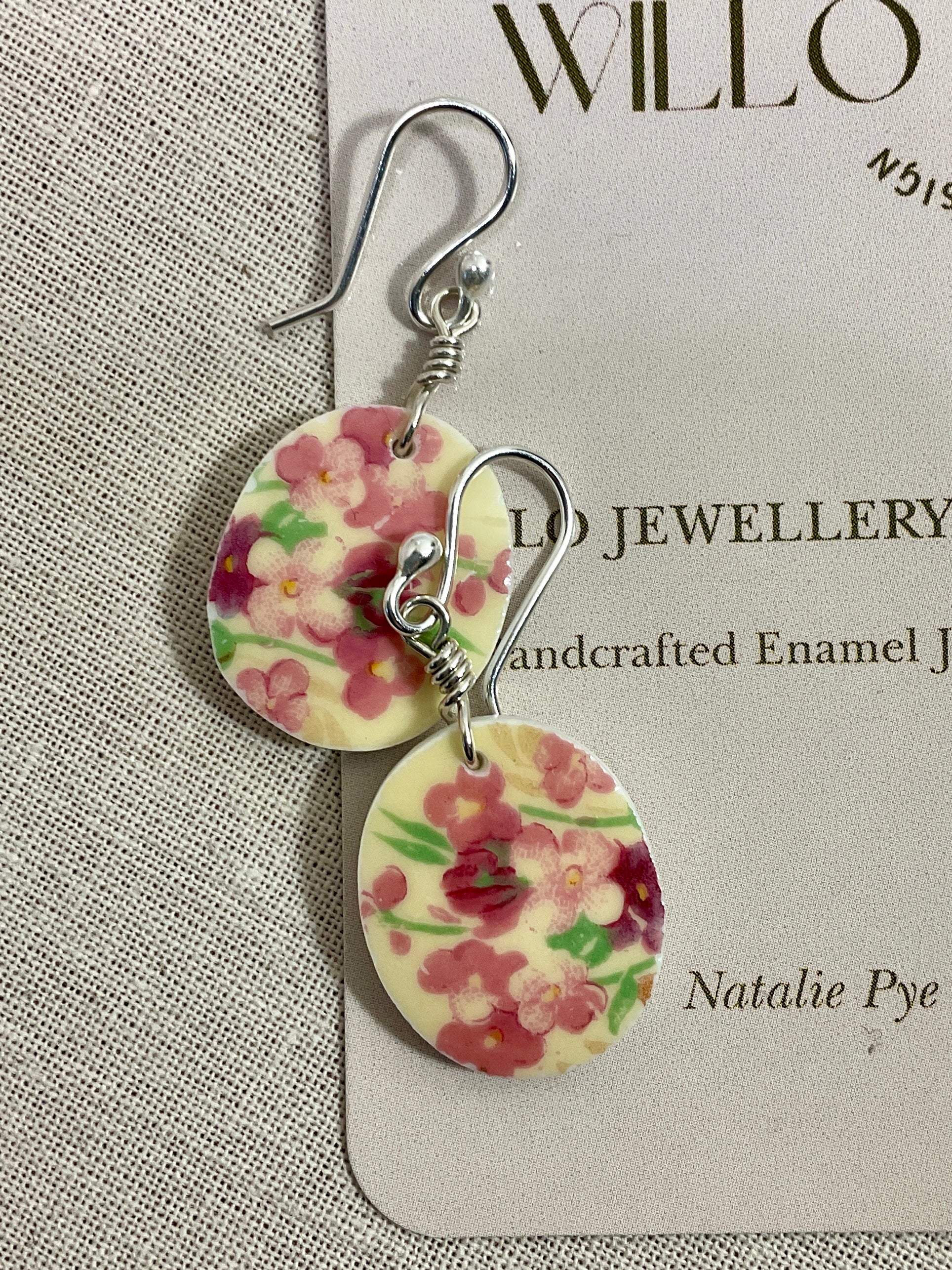 Vintage tea cup earrings. Handmade