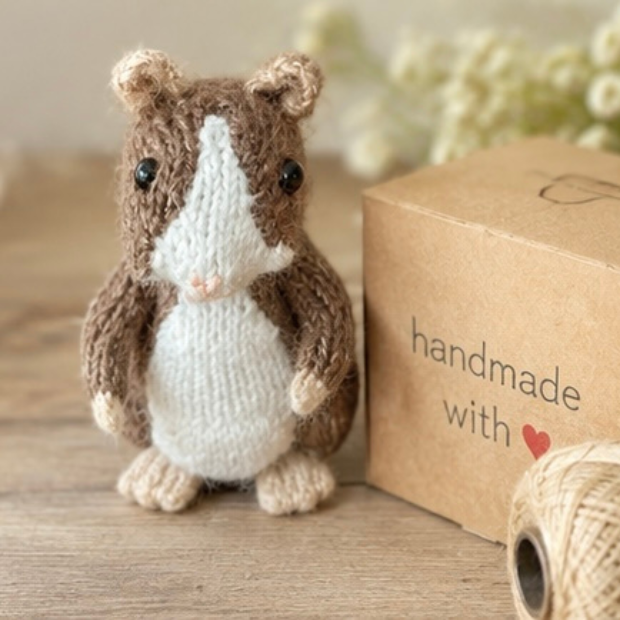 Poseable Guinea Pig Fibre Art Figurine, 12cm tall