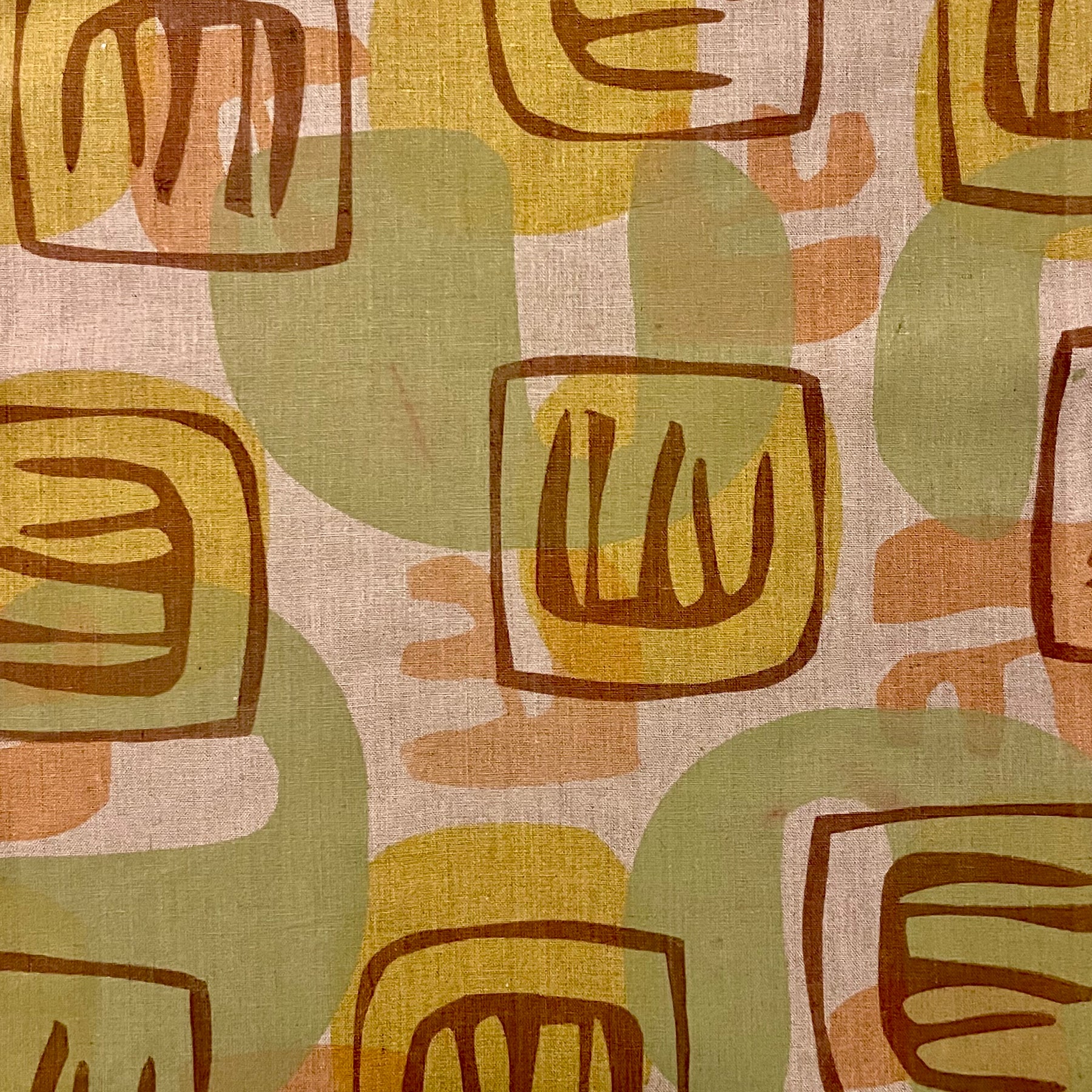 Table runner - bronze on olive motif