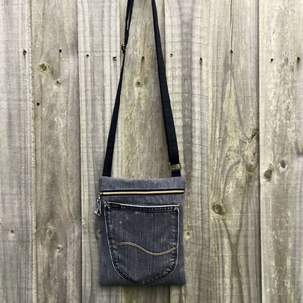 denim-crossbody-bag-05a