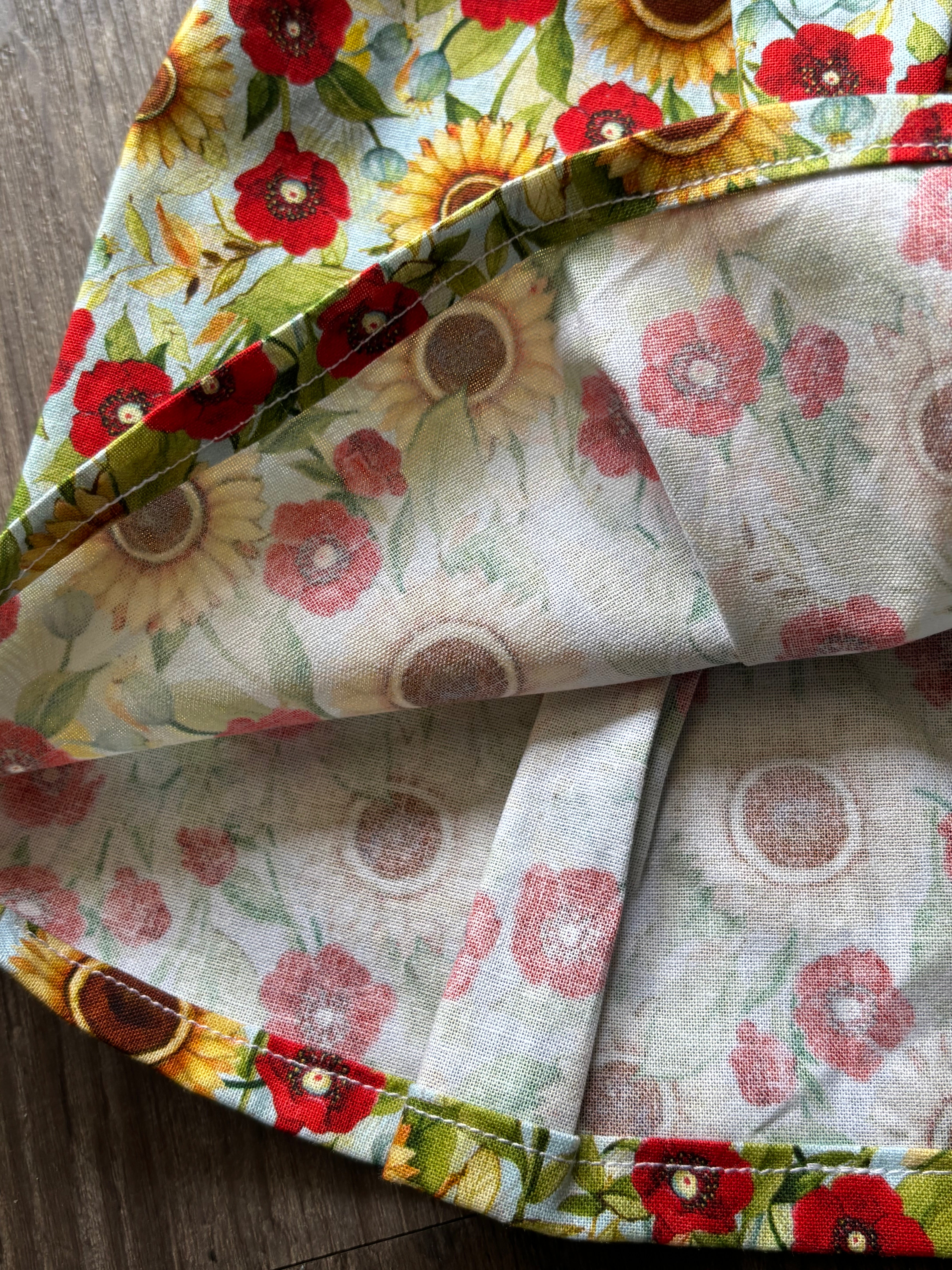 Kids skirt Size4 Sunflower & Poppy