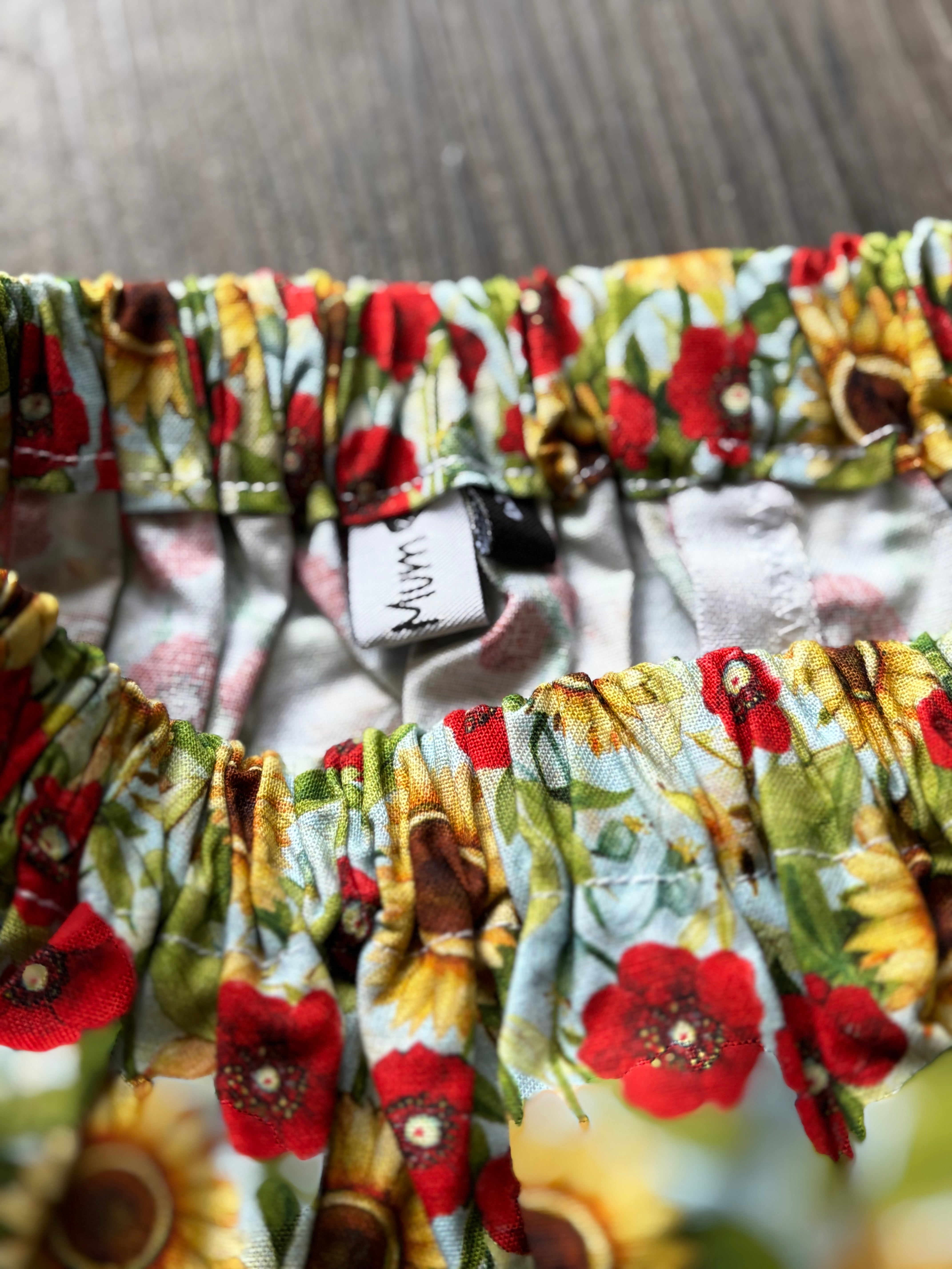 Kids skirt Size4 Sunflower & Poppy