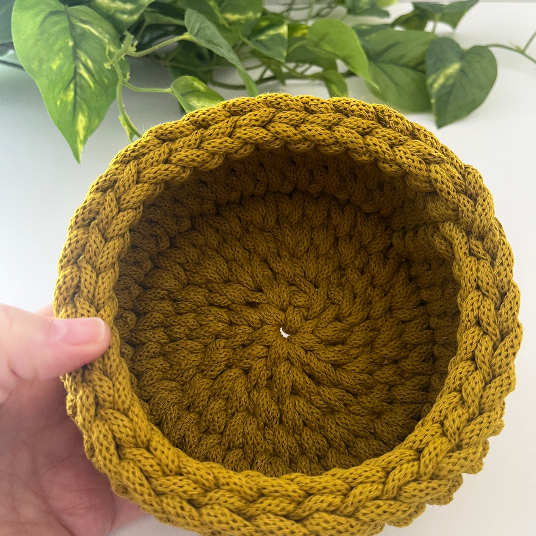 Small crochet basket - colour Spicy Yellow