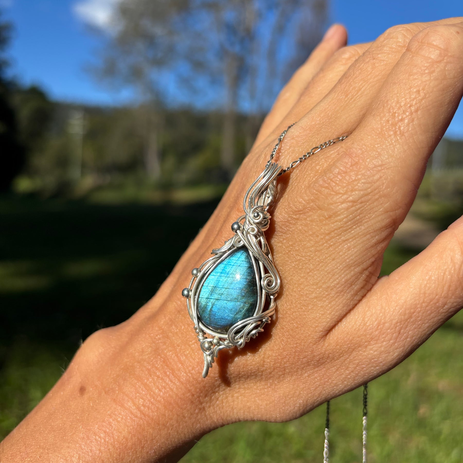 Simple silver labradorite wire wrap