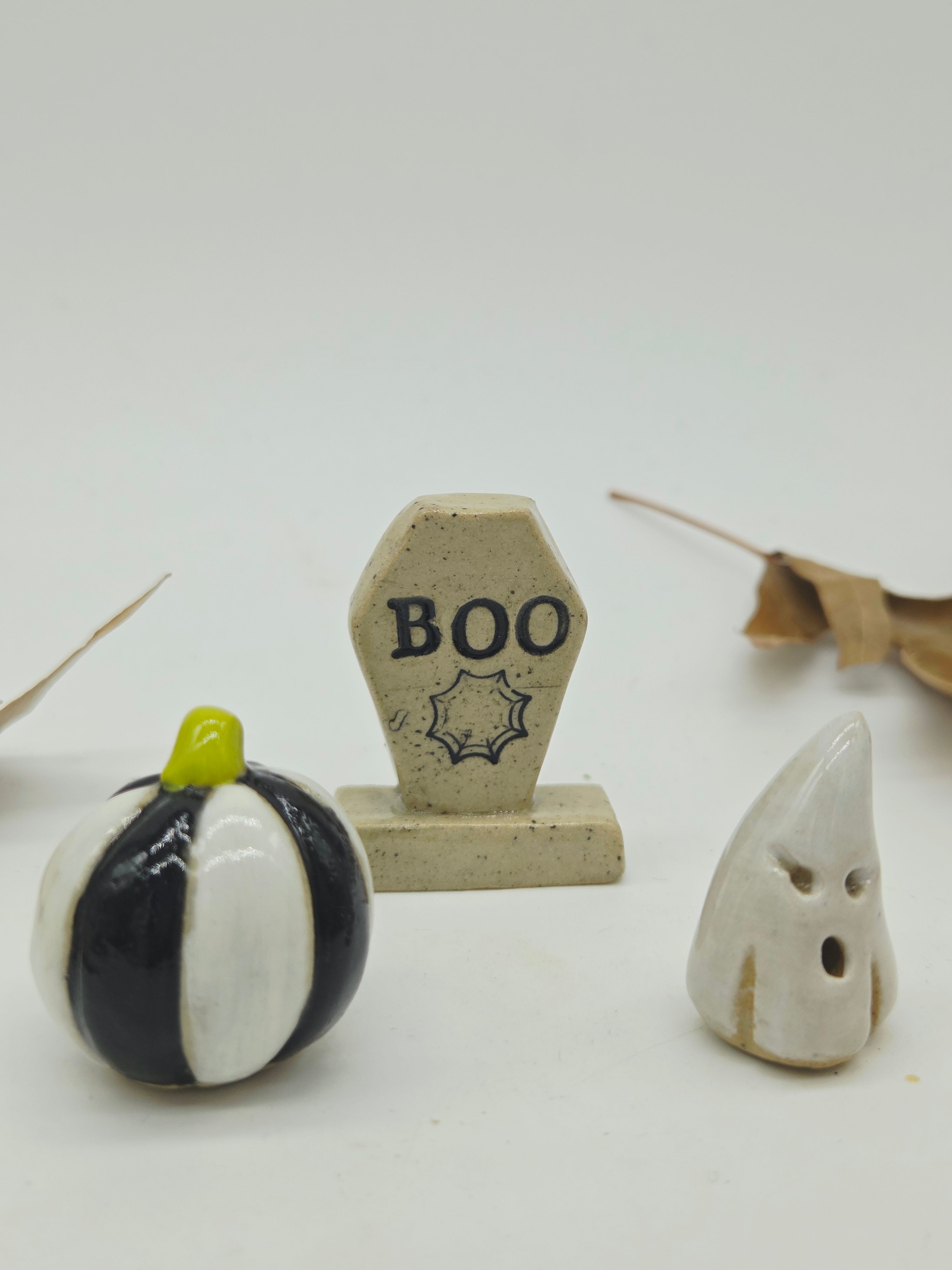 Tiny Ceramic Spooky Set 3