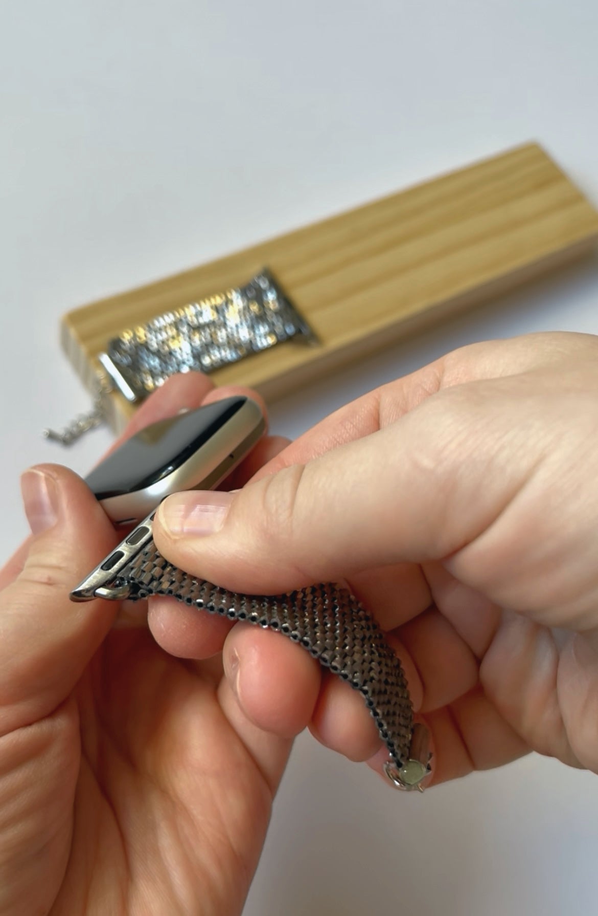 SMART watch BAND * 2 colors | grey metallic | beaded straps