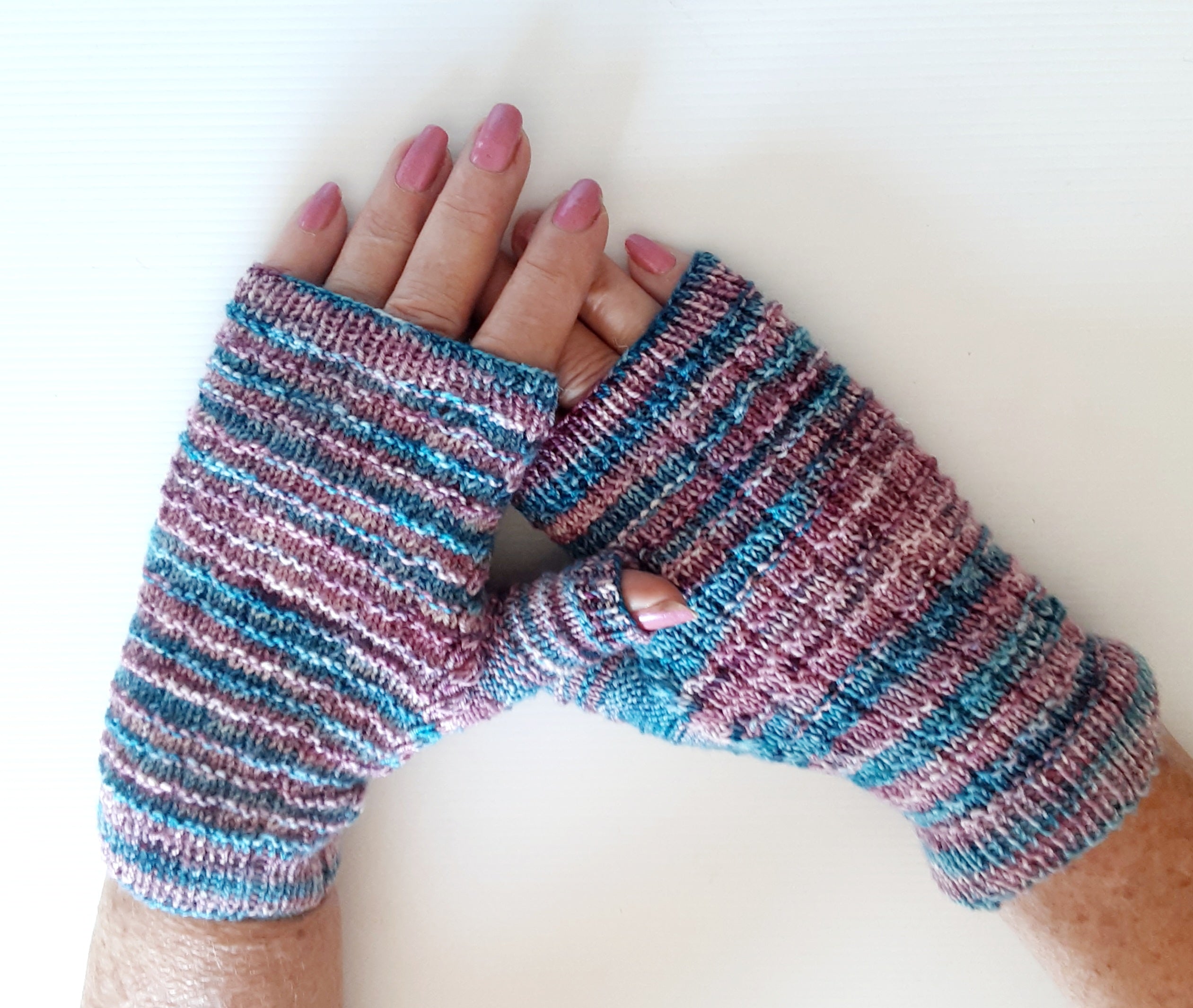 Handknitted fingerless mittens/gloves