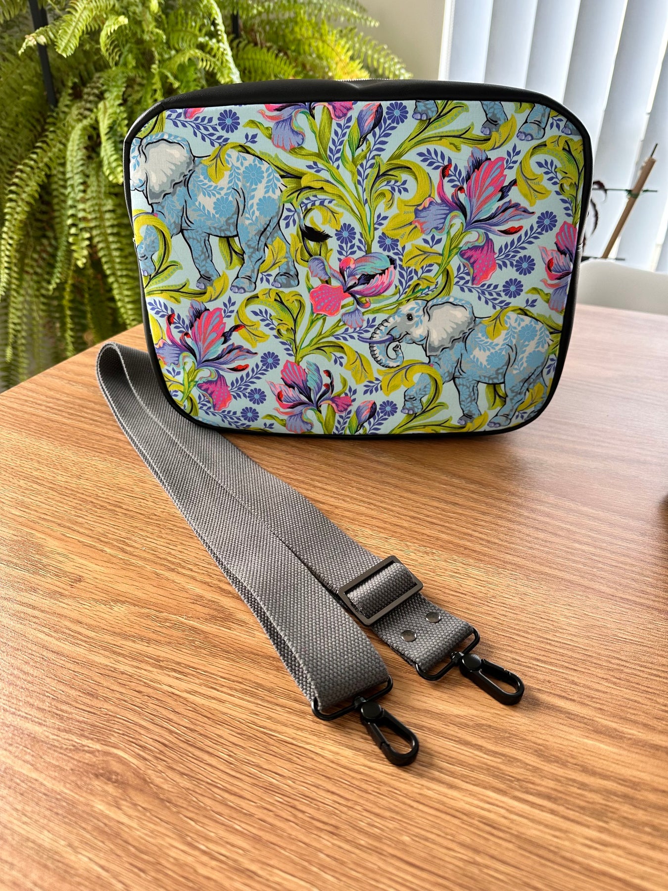 Mila Monster Bag