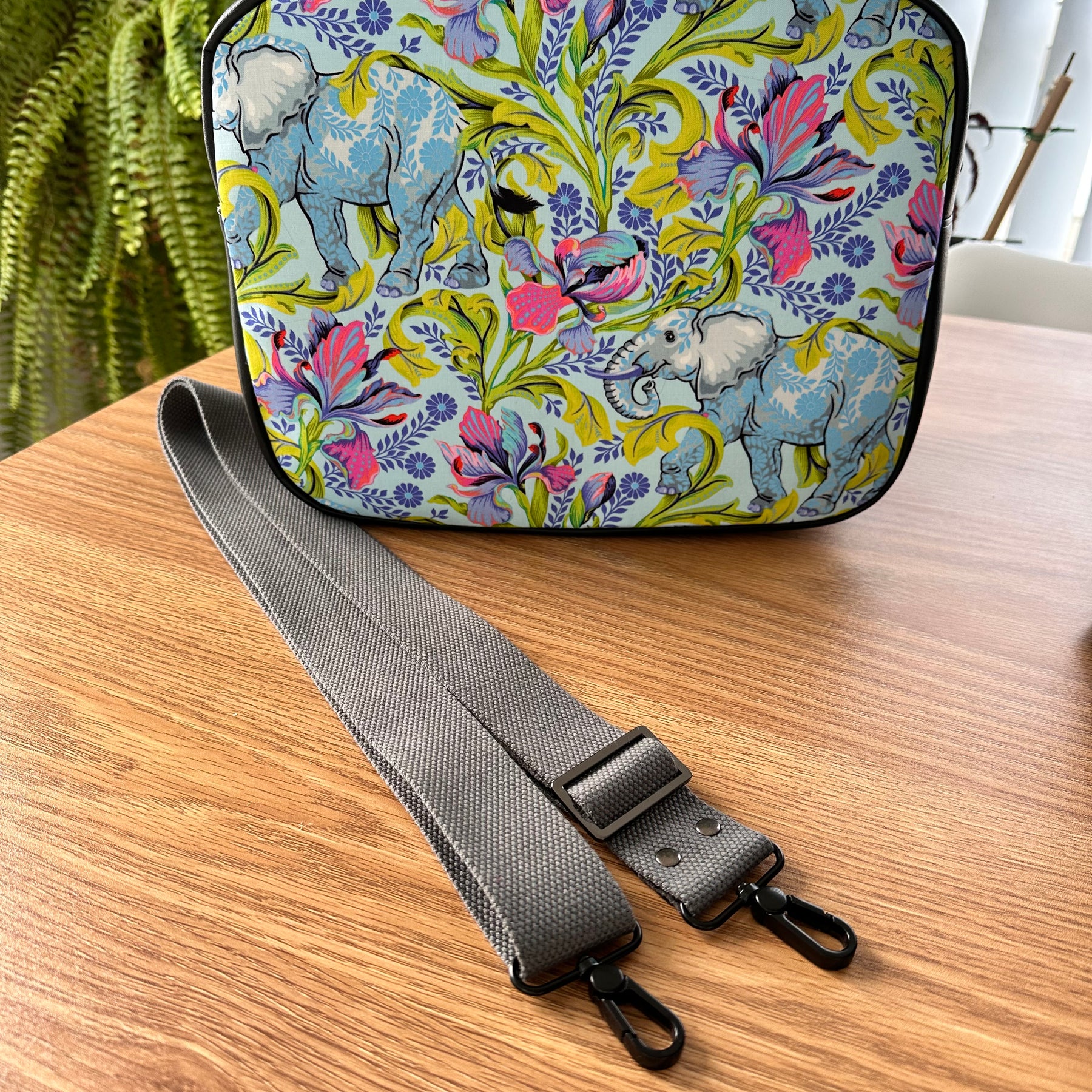 Mila Monster Bag