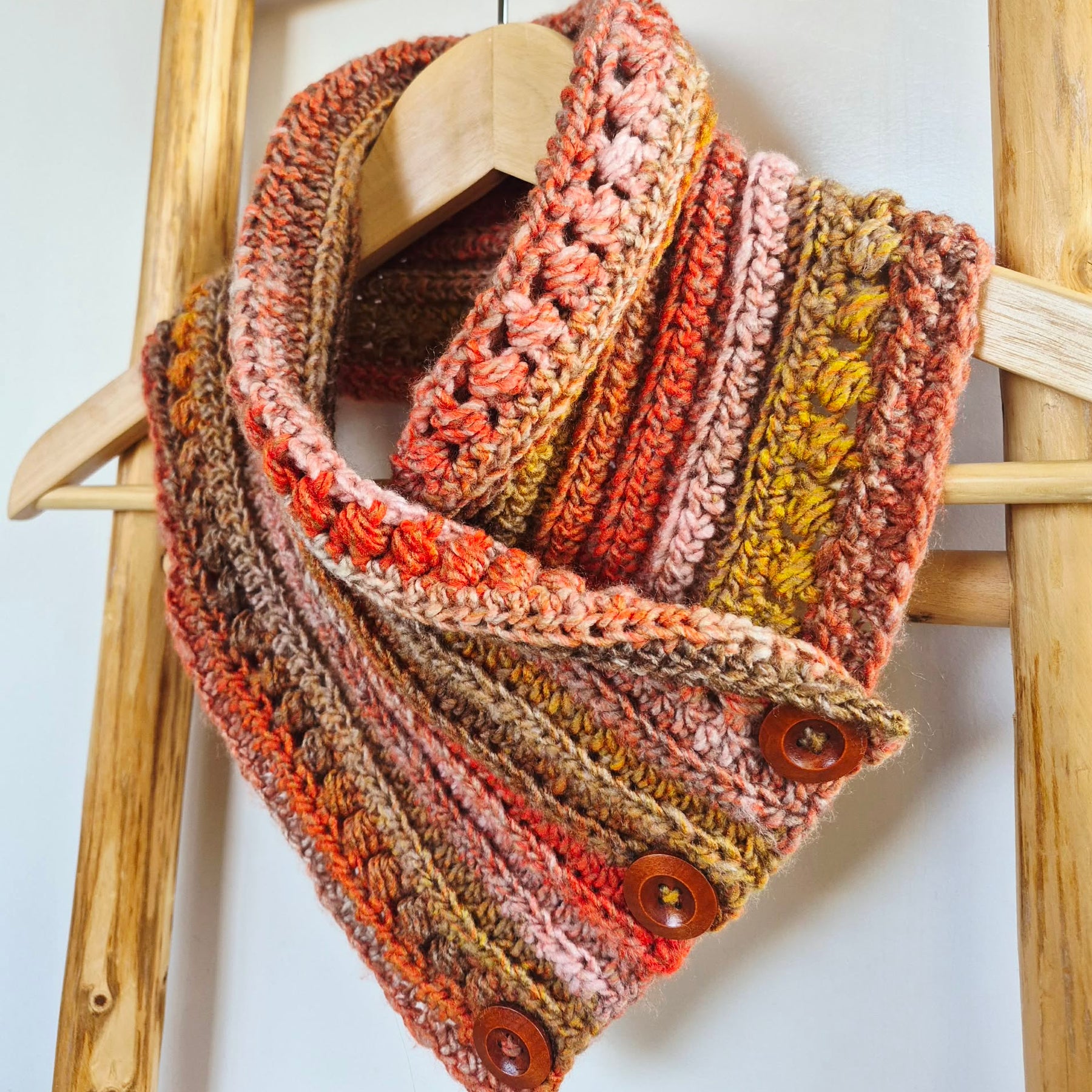 Ladies Neck warmer | Cowl | Scarf | Autumn Tones | Adult | Vintage | Crochet | Buttoned