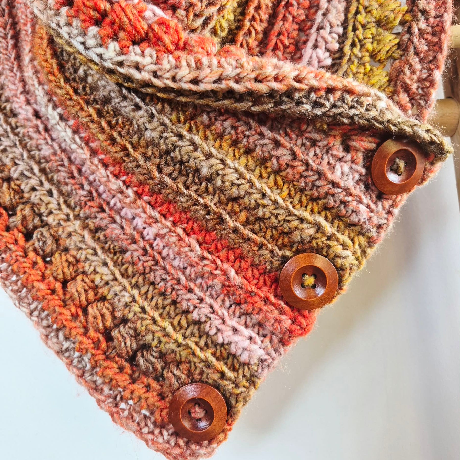 Ladies Neck warmer | Cowl | Scarf | Autumn Tones | Adult | Vintage | Crochet | Buttoned
