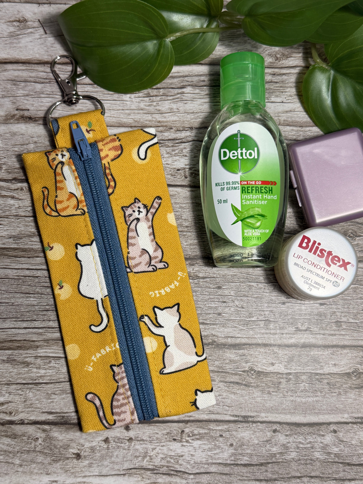 Clip & Keep Essentials Pouch