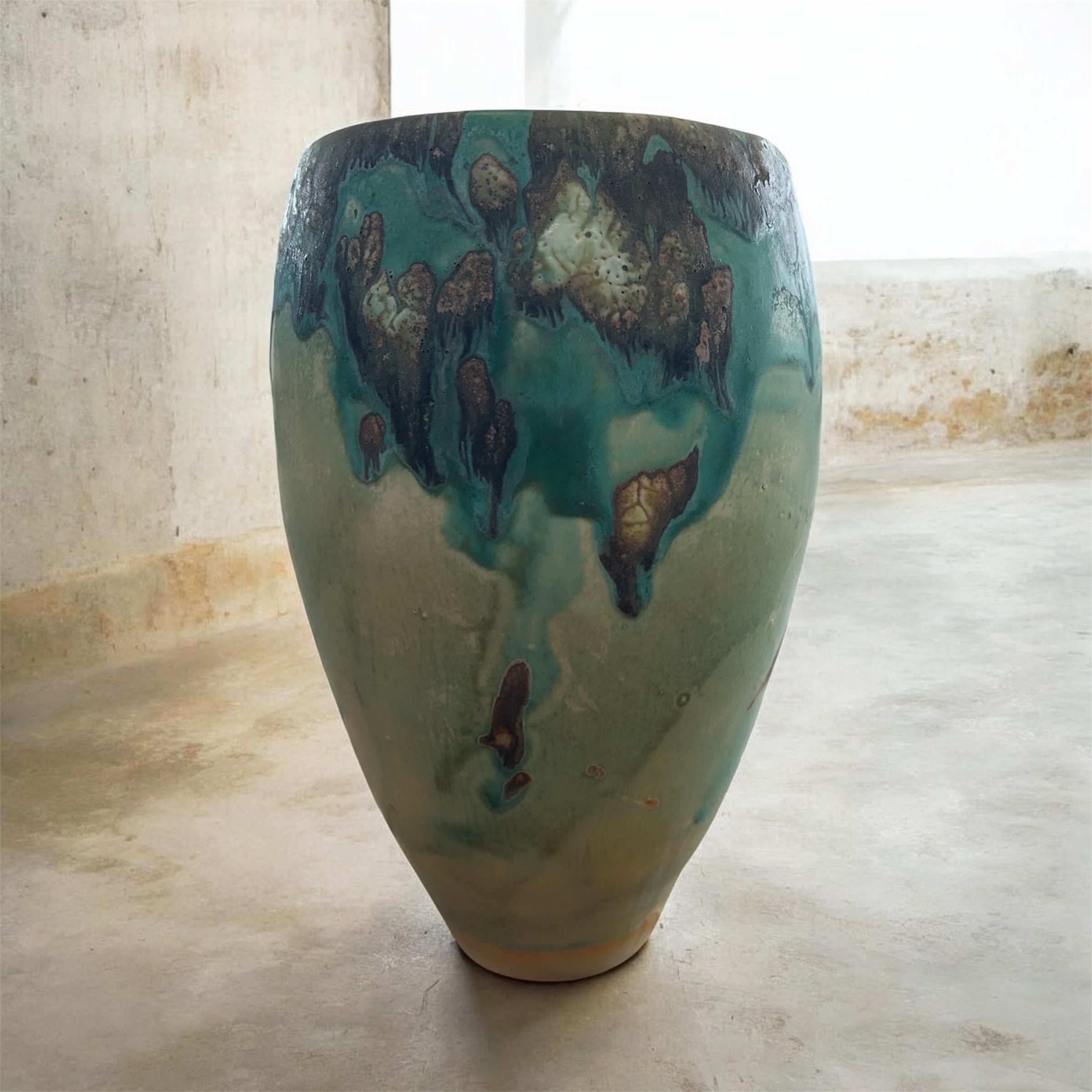 Ceramic vase