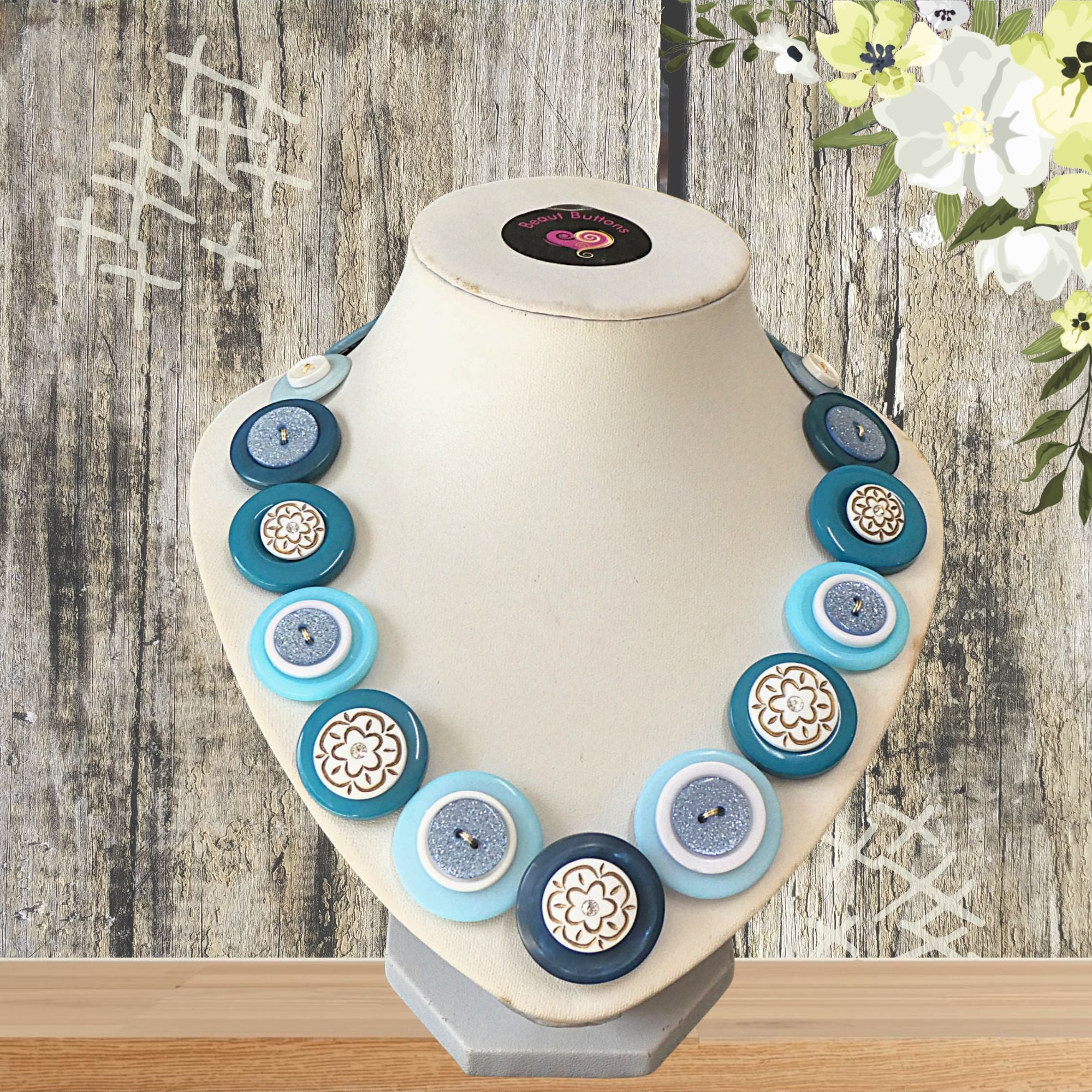 Button necklace - Ice Queen