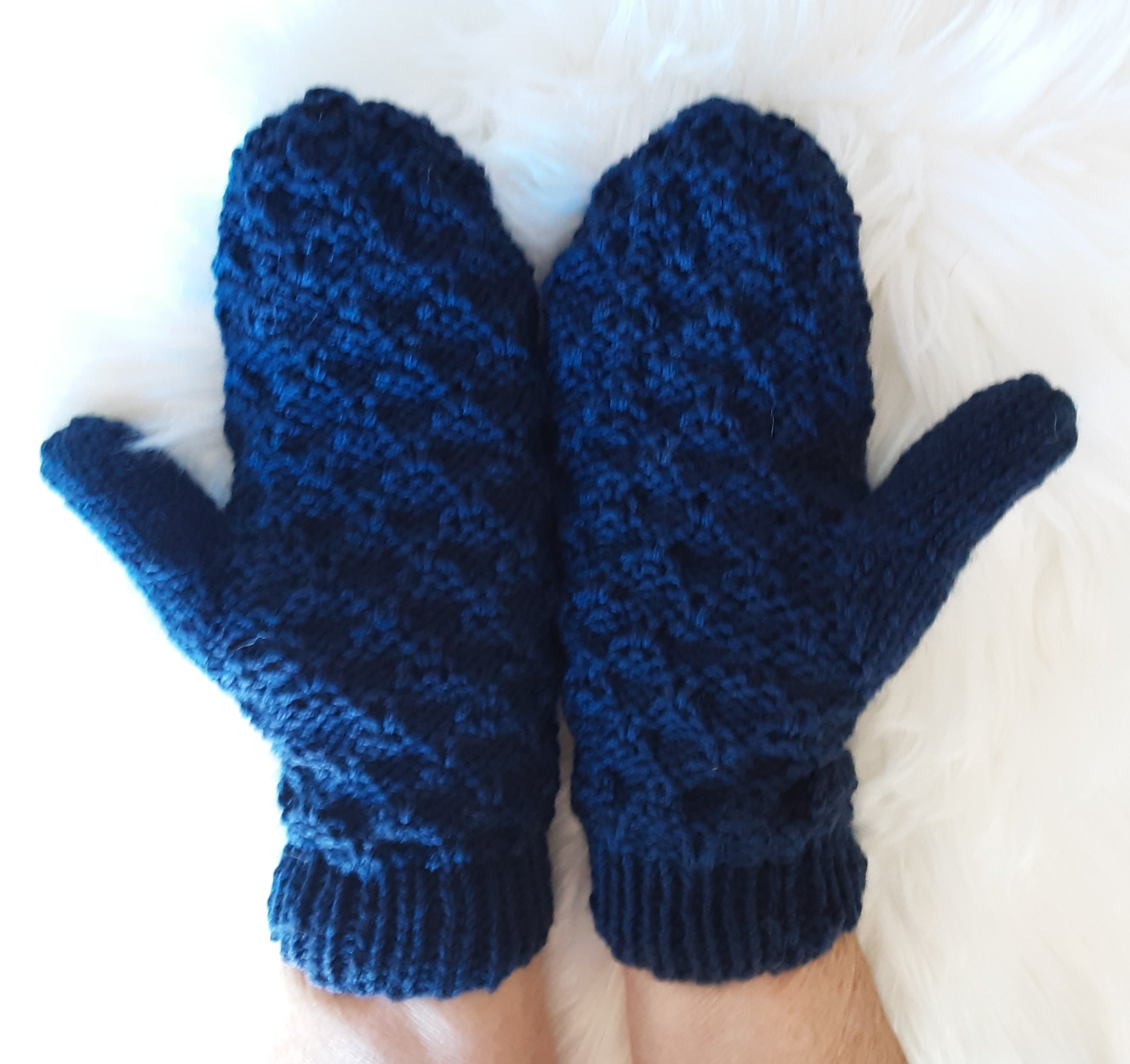 Handknitted fingerless mittens/gloves