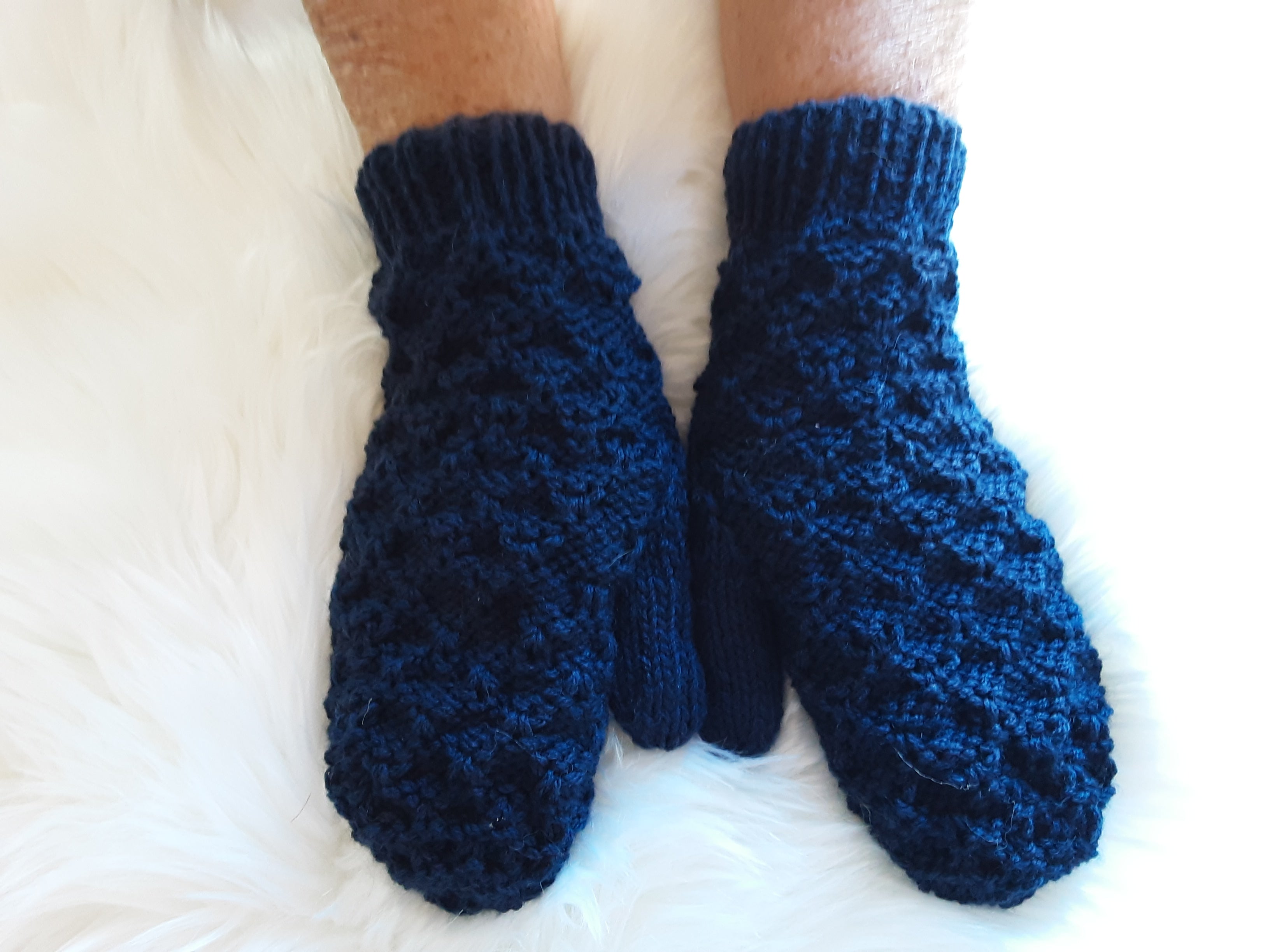Handknitted fingerless mittens/gloves