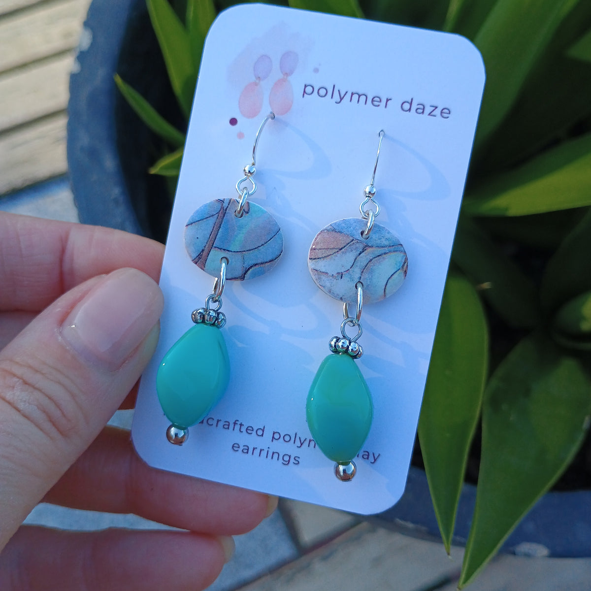 Marble floral dangle beaded earrings