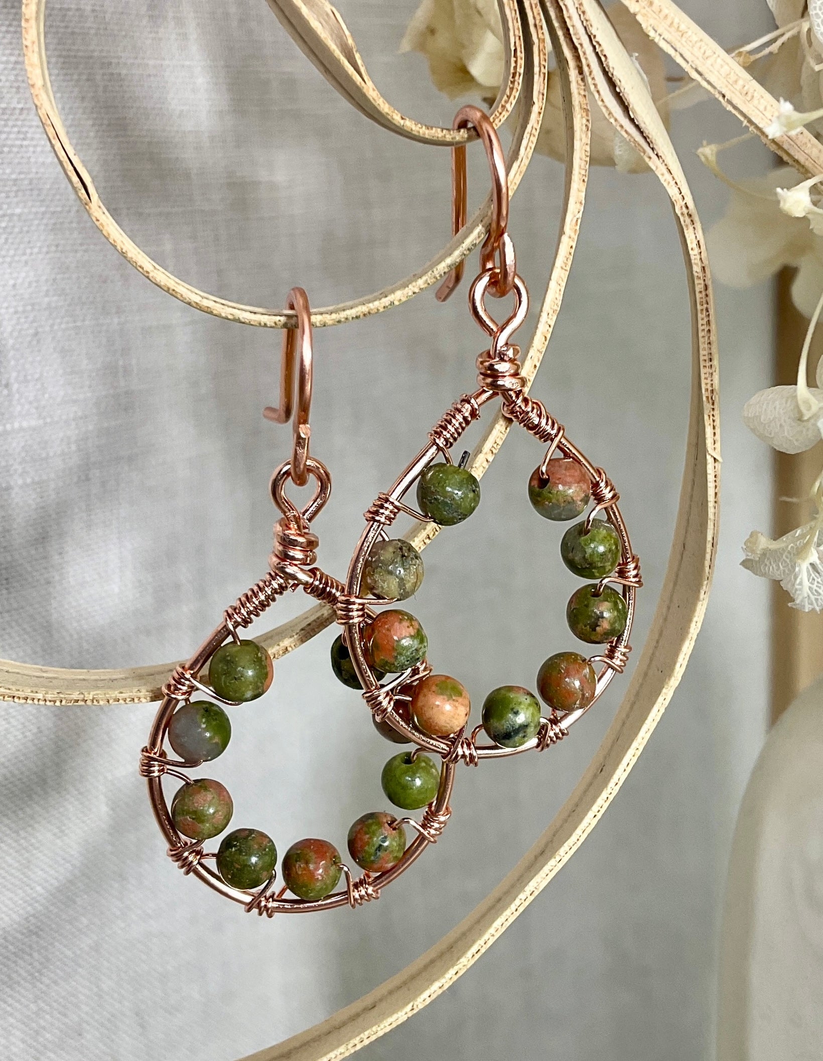 Gemstone and copper earrings. Handmade
