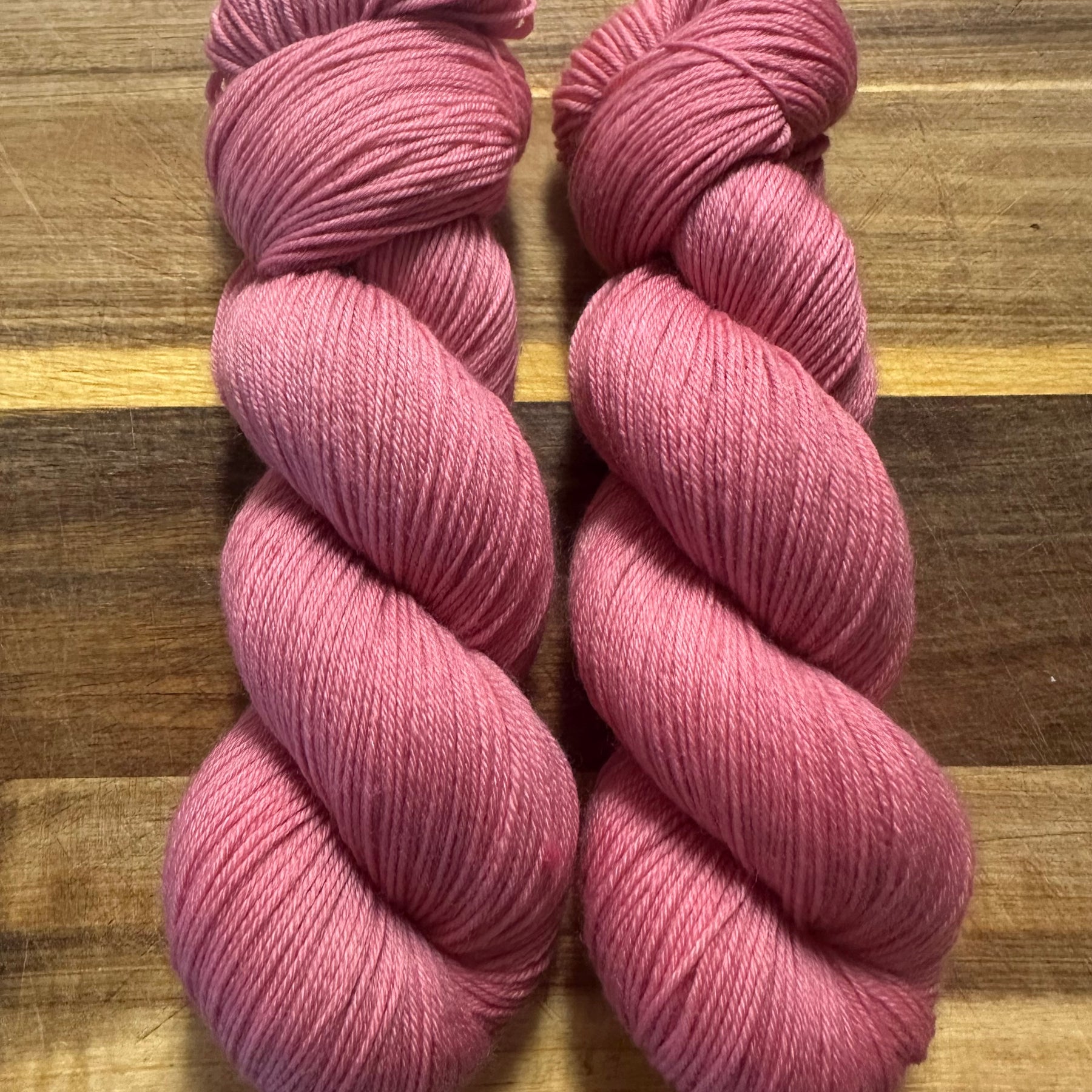 Musk Pink - 4ply Deluxe Sock Yarn