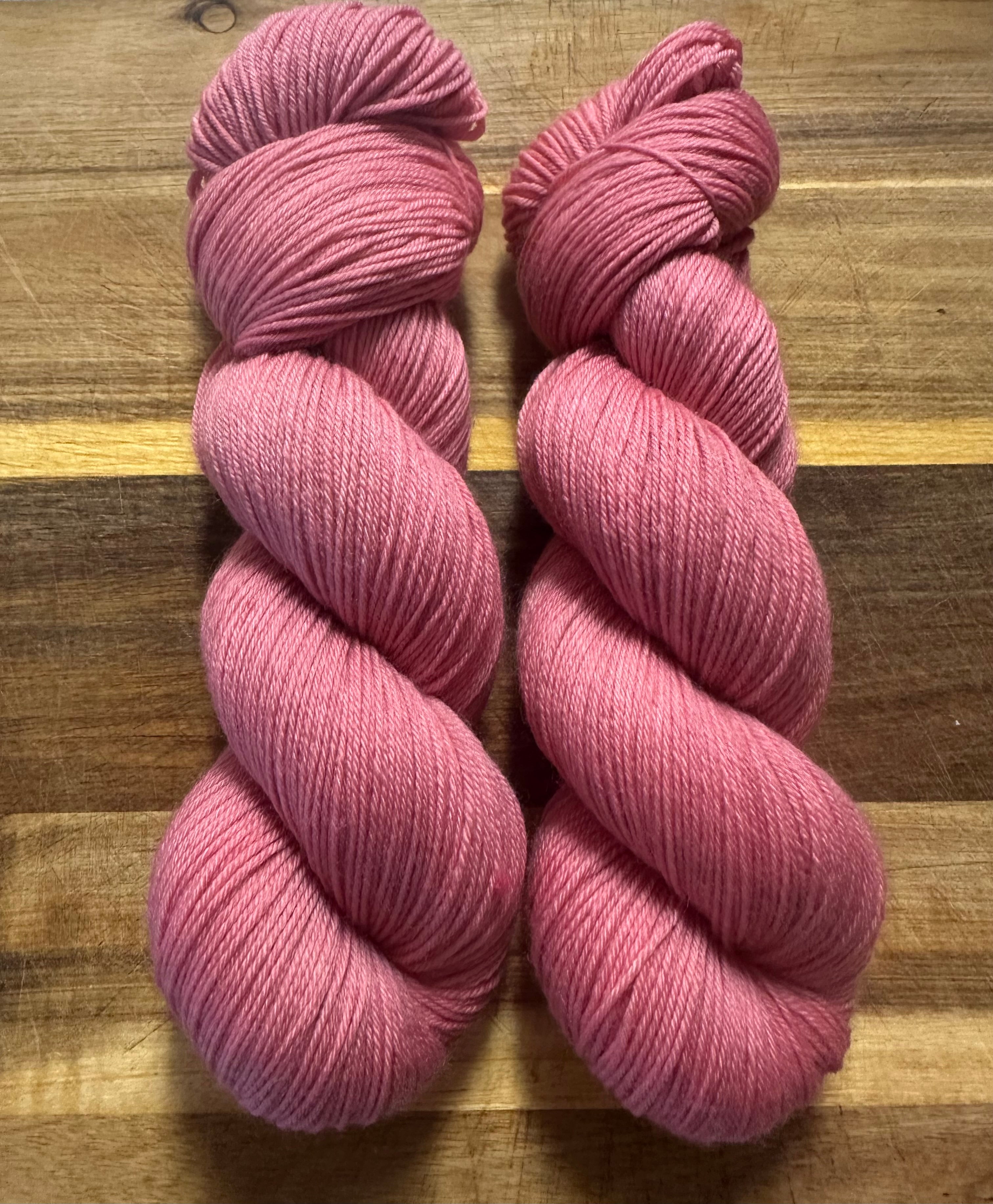 Musk Pink - 4ply Deluxe Sock Yarn