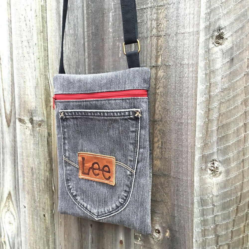 Den-crossbody-11g